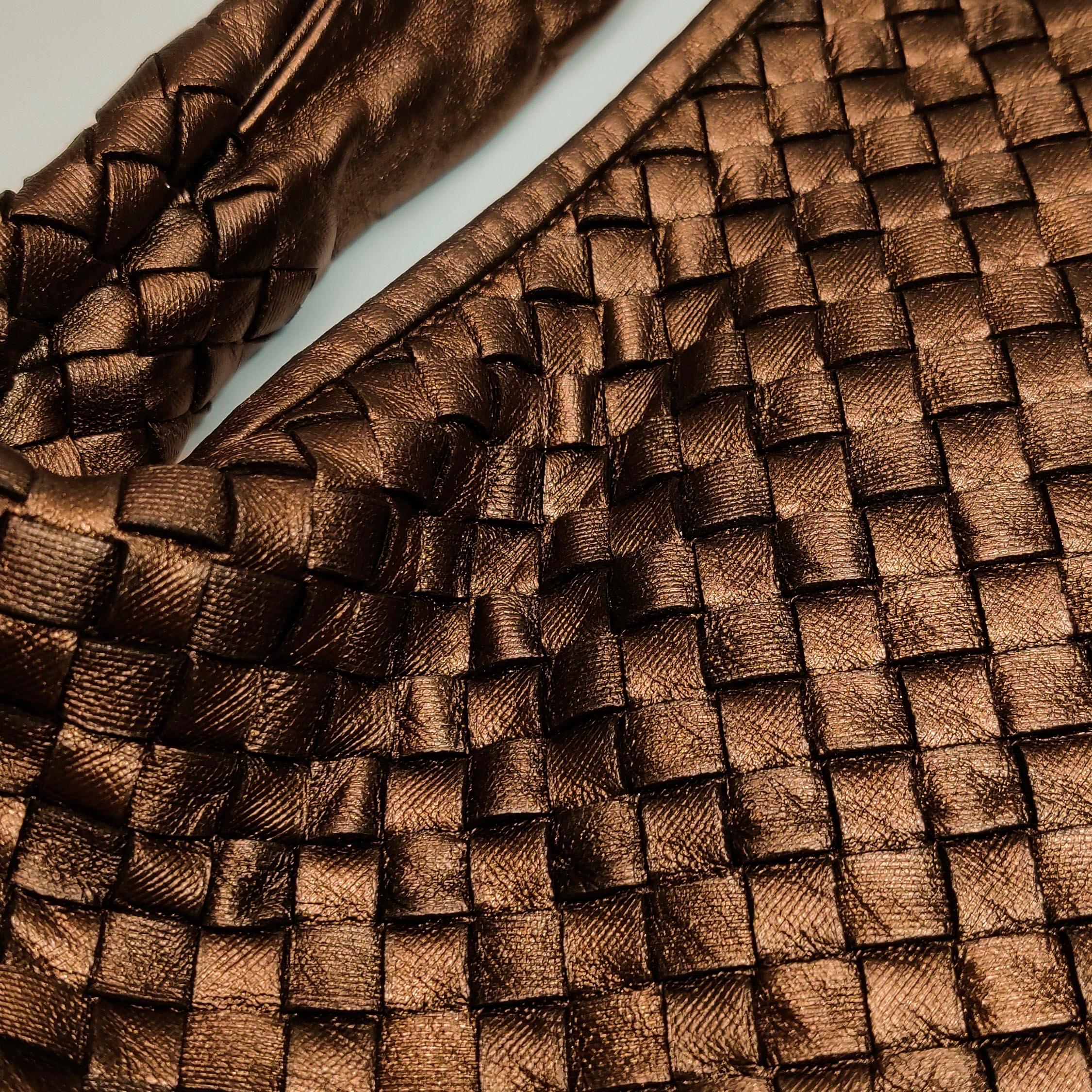 Bottega Veneta Veneta Hobo Metallic Copper Leather Large 47cm im Angebot 10