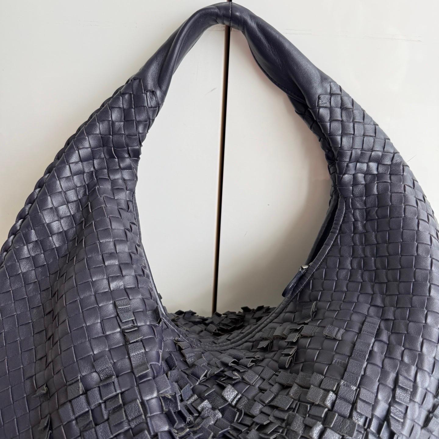 Bottega Veneta Veneta Hobo Midnight Blue Dark Navy Intrecciato Leather Bag 47cm 2