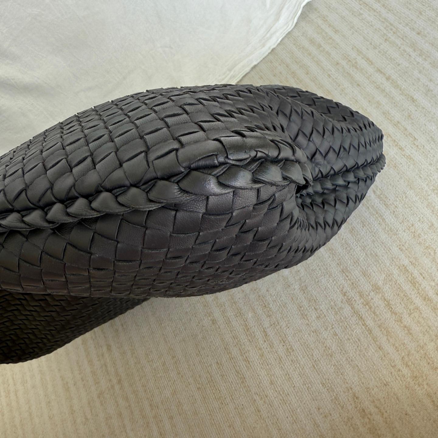 Bottega Veneta Veneta Hobo Midnight Navy Borsa in pelle Maxi 50cm in vendita 6