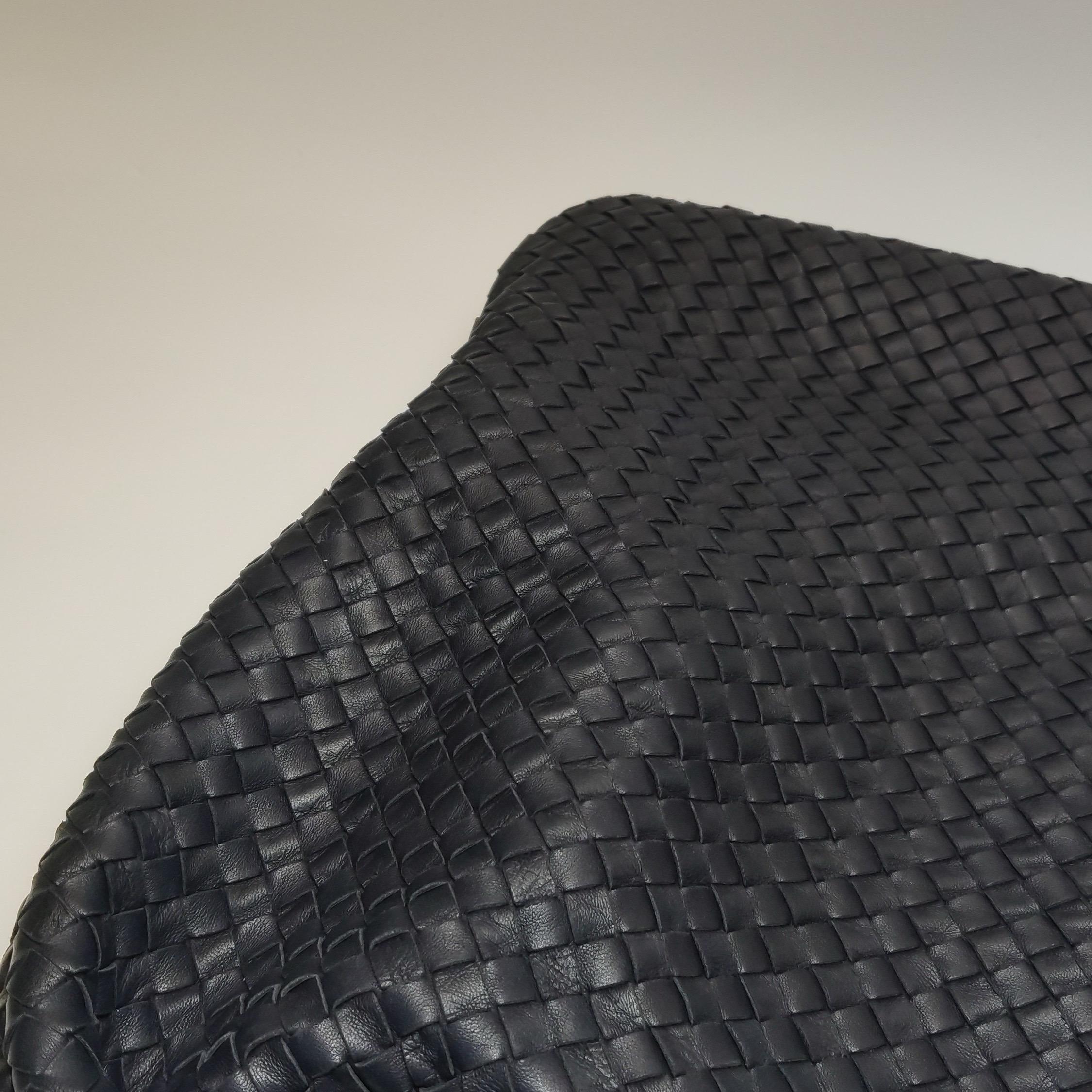 Bottega Veneta Veneta Hobo Midnight Navy Borsa in pelle Maxi 50cm in vendita 10