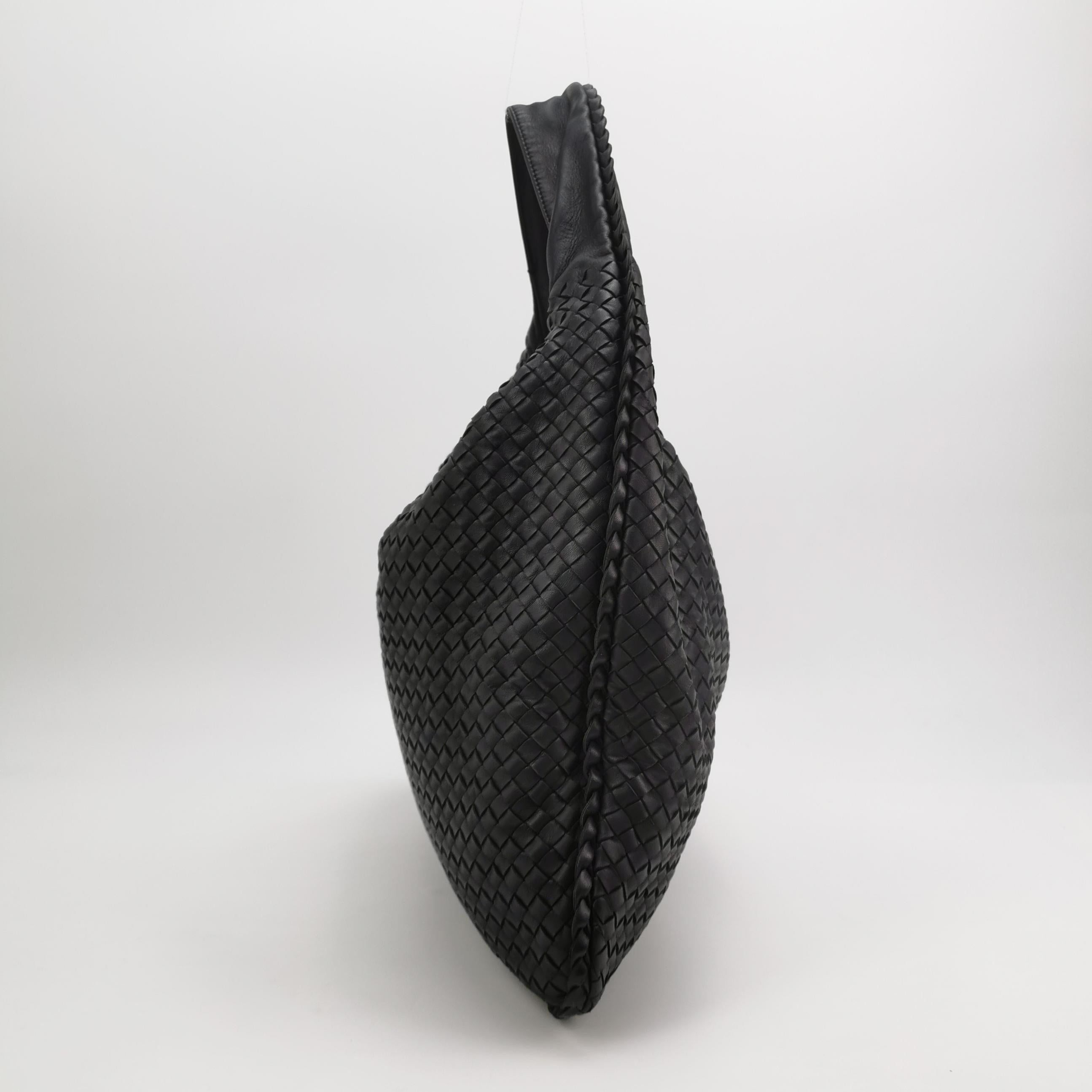 Nero Bottega Veneta Veneta Hobo Midnight Navy Borsa in pelle Maxi 50cm in vendita