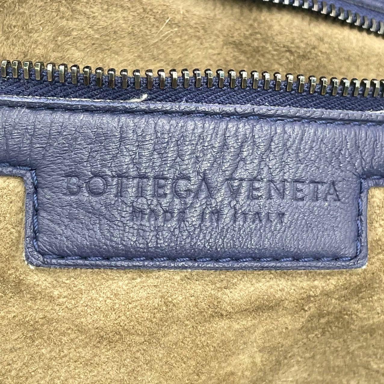 Bottega Veneta Hobo Navy in pelle Maxi 50cm in vendita 6