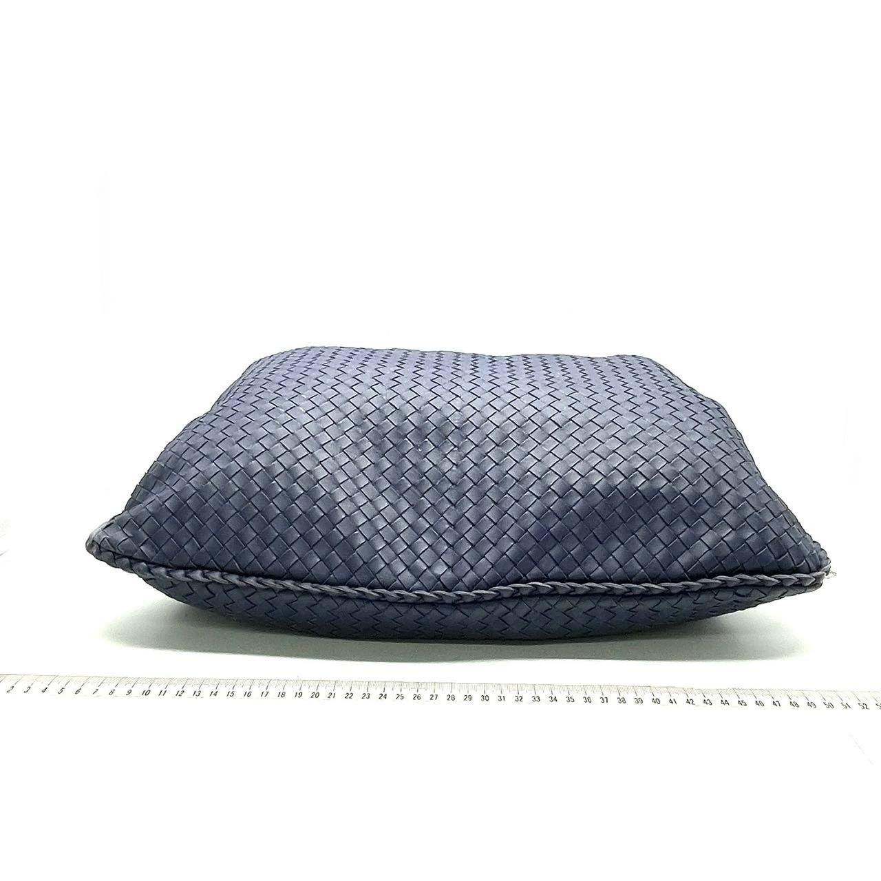 Bottega Veneta Hobo Navy in pelle Maxi 50cm in vendita 1