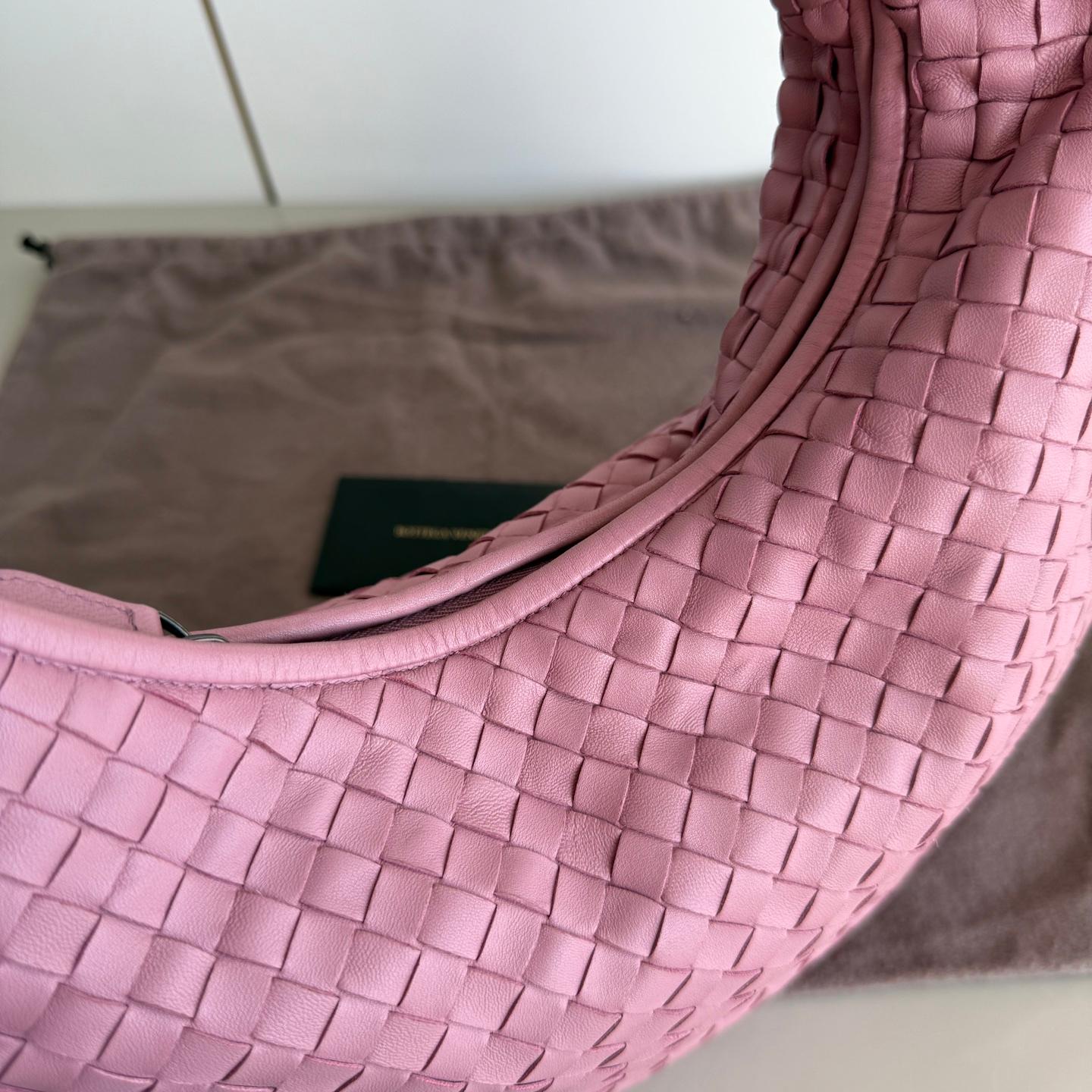 Purple Bottega Veneta Veneta Hobo Small Mauve Pink Intrecciato Leather Bag 40cm For Sale
