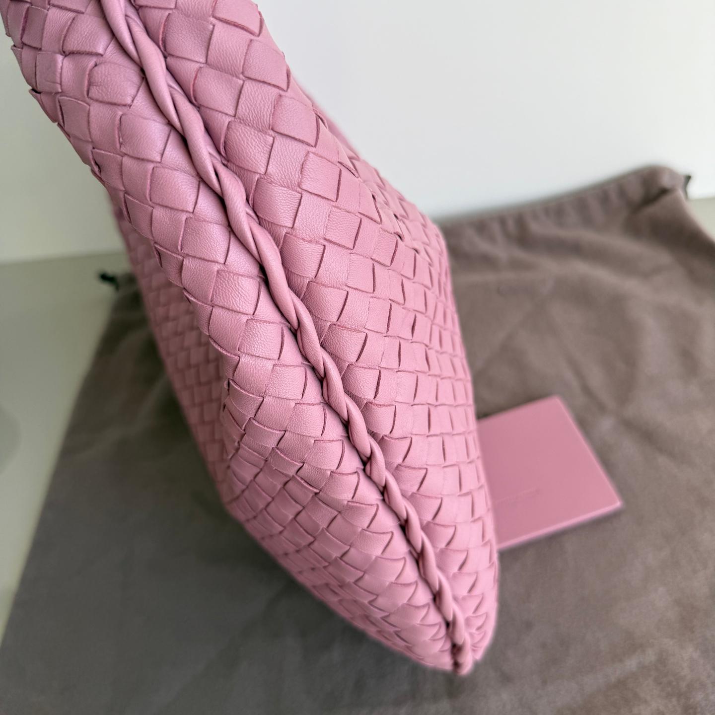 Women's Bottega Veneta Veneta Hobo Small Mauve Pink Intrecciato Leather Bag 40cm For Sale