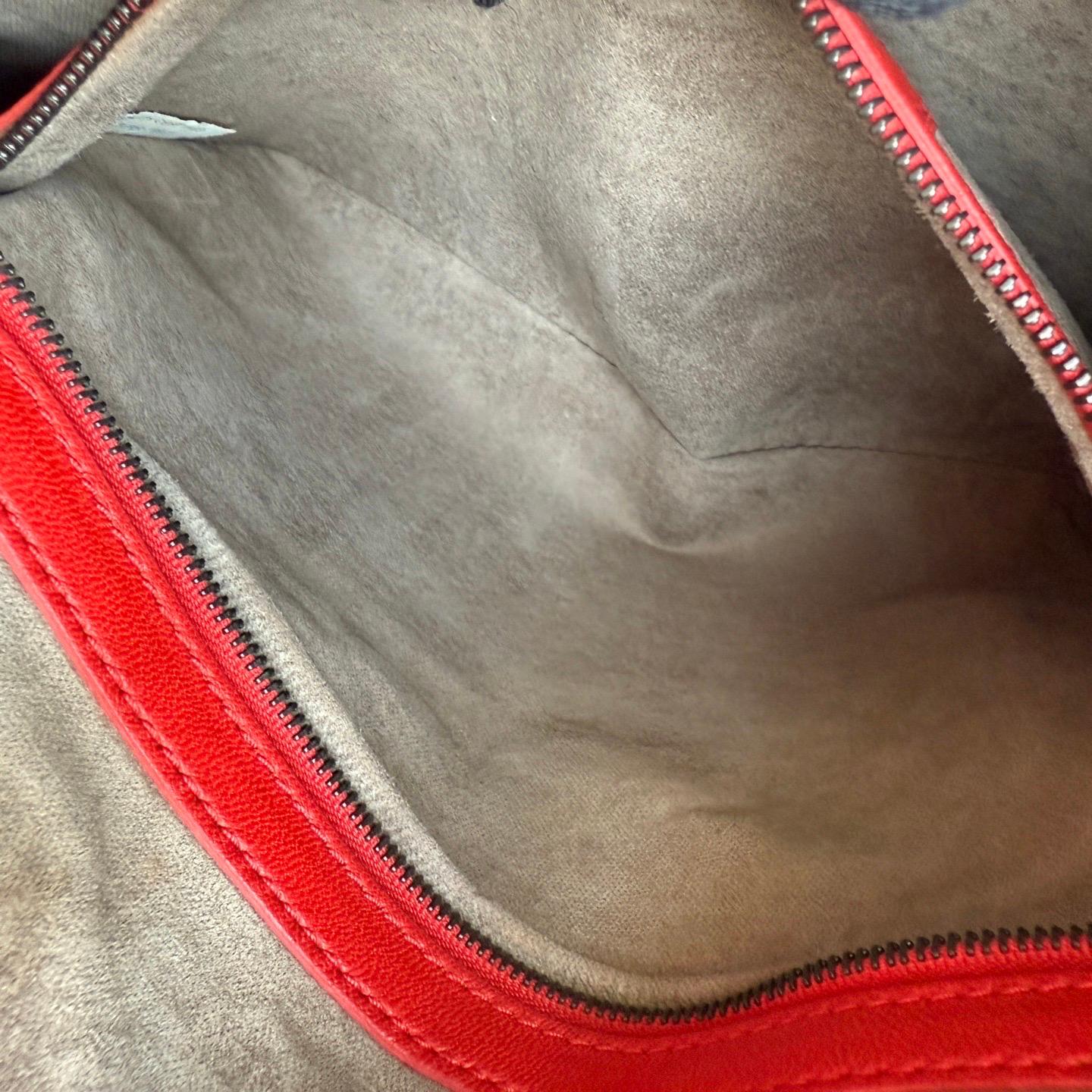 Bottega Veneta Veneta Hobo Small Red 40cm Lambskin Leather For Sale 9