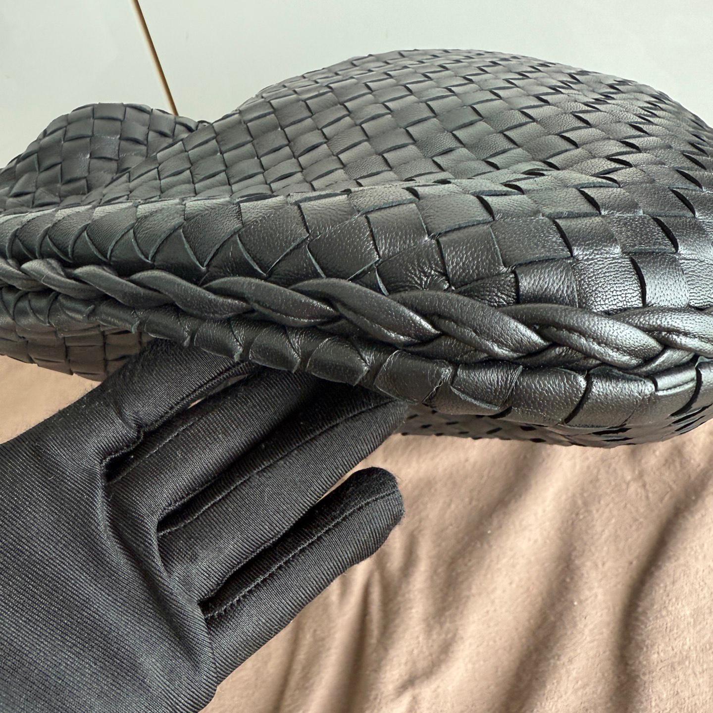 Bottega Veneta Veneta Bolso Hobo Intrecciato Grande Piel de cordero negra 48cm en venta 5