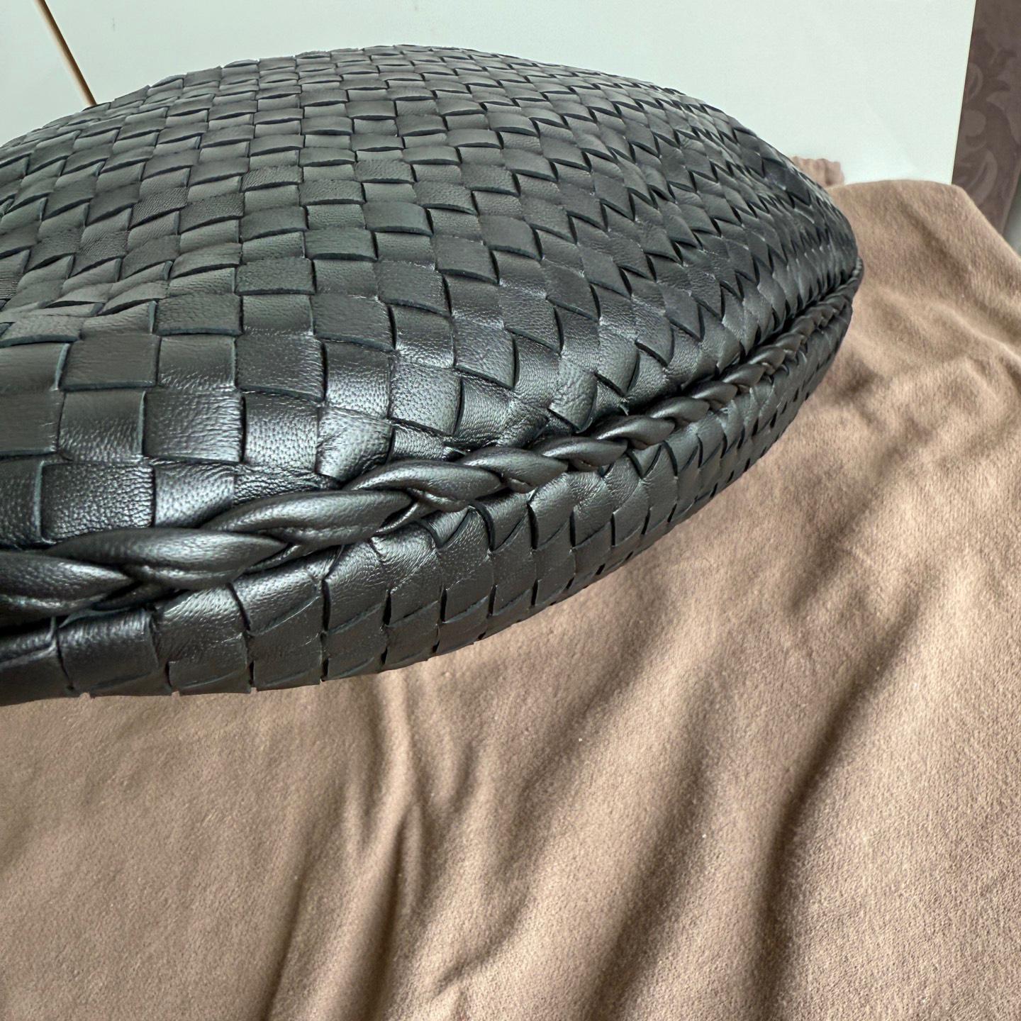 Bottega Veneta Veneta Bolso Hobo Intrecciato Grande Piel de cordero negra 48cm en venta 6