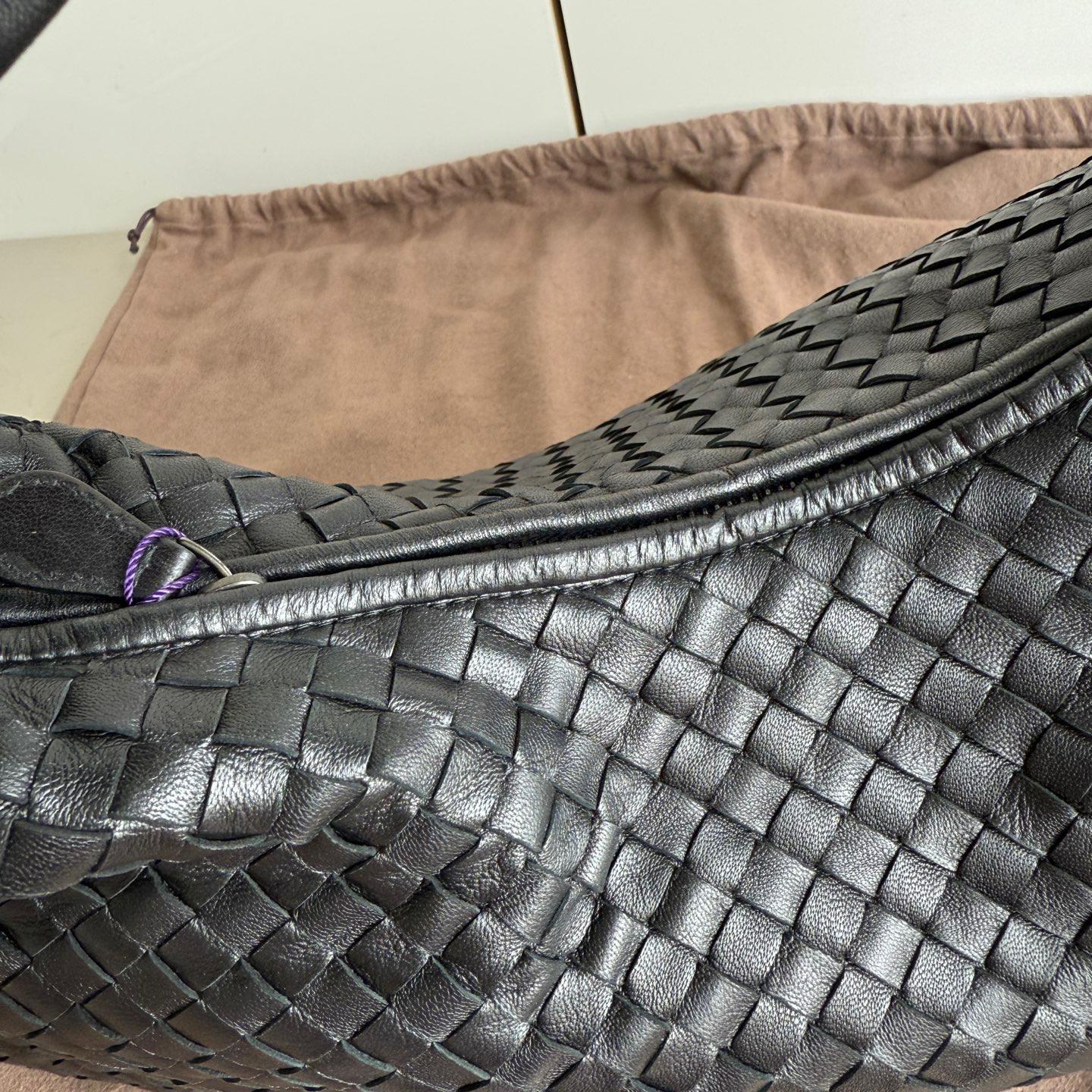 Bottega Veneta Veneta Bolso Hobo Intrecciato Grande Piel de cordero negra 48cm en venta 3