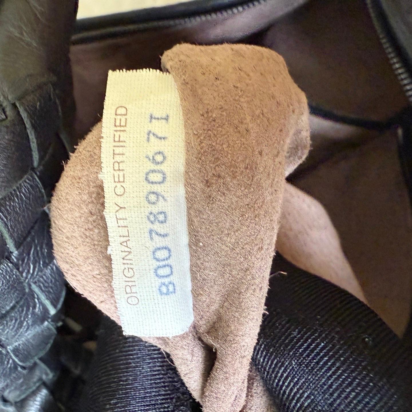 Bottega Veneta Veneta Intrecciato Hobo Bag Medium Pelle Nera 47cm in vendita 15
