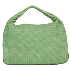 BOTTEGA VENETA Veneta Shoulder bag in Green Leather