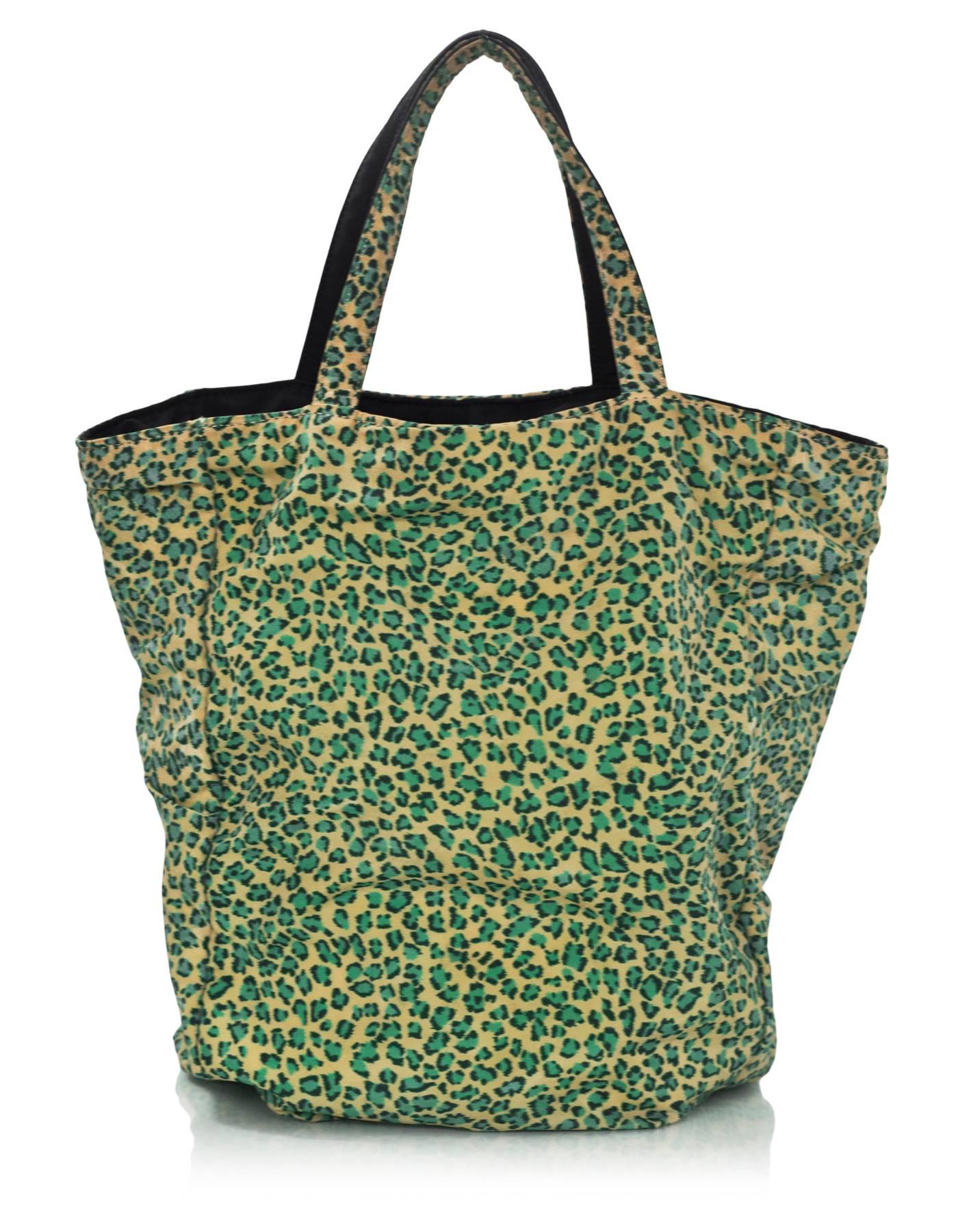 Bottega Veneta Vintage Black & Green Leopard Reversible Tote Bag In Good Condition In New York, NY