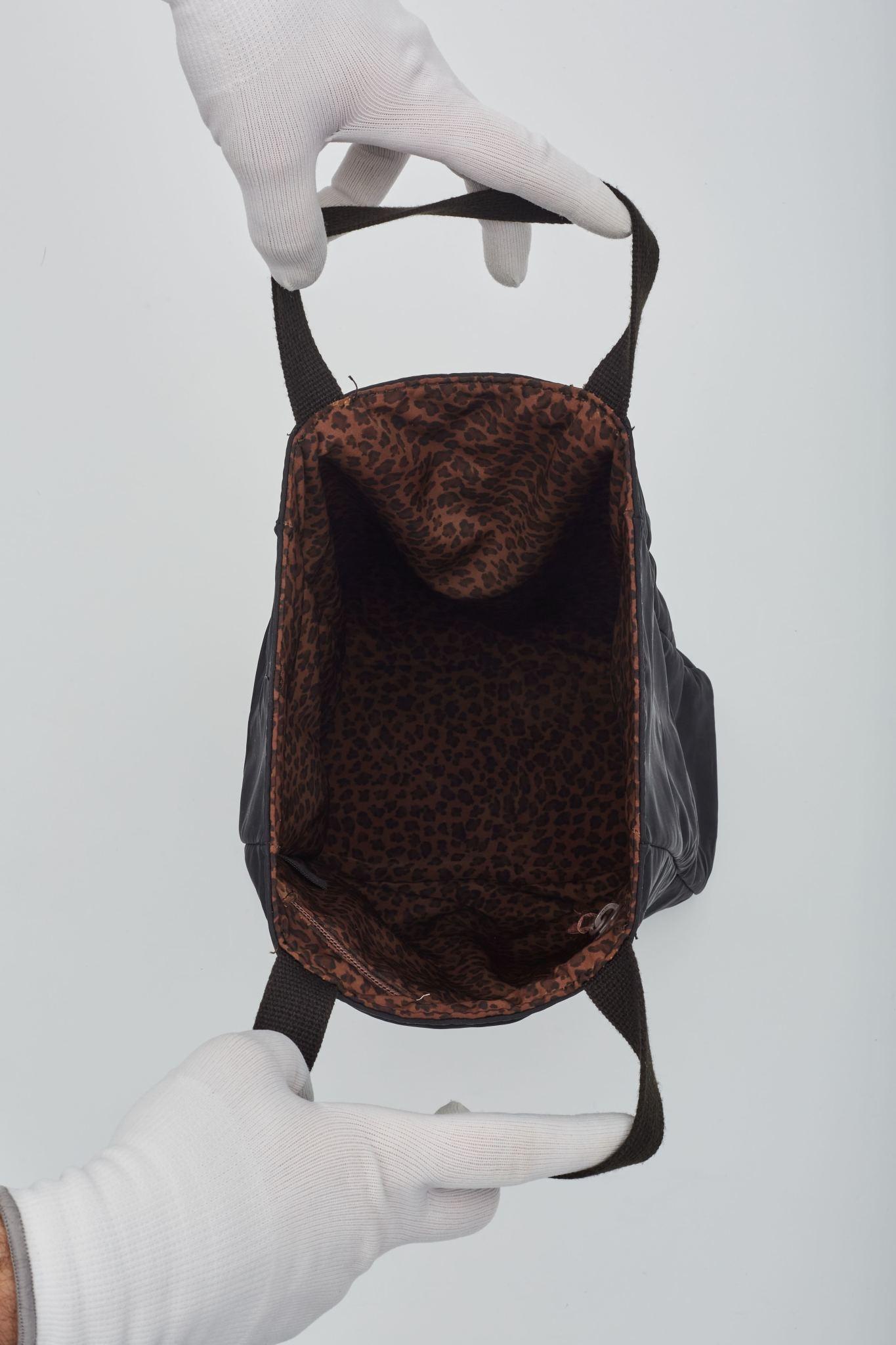 Bottega Veneta Vintage Black Campana Shopper Mini Tote Bag For Sale 3