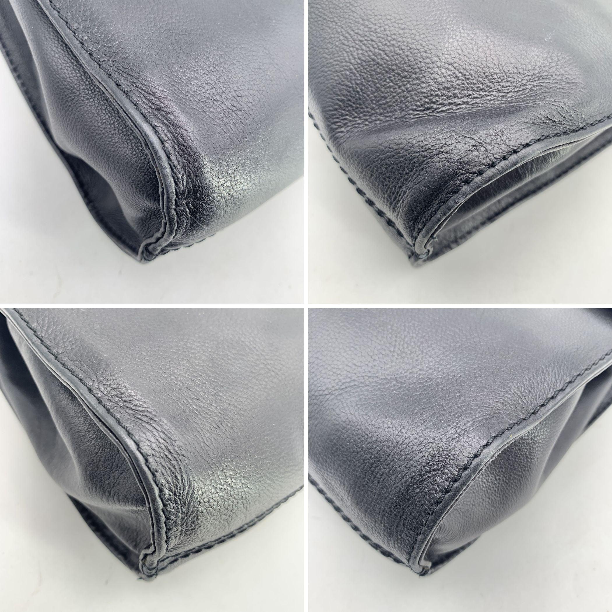 Bottega Veneta Vintage Black Leather Tote Shoulder Bag en vente 1