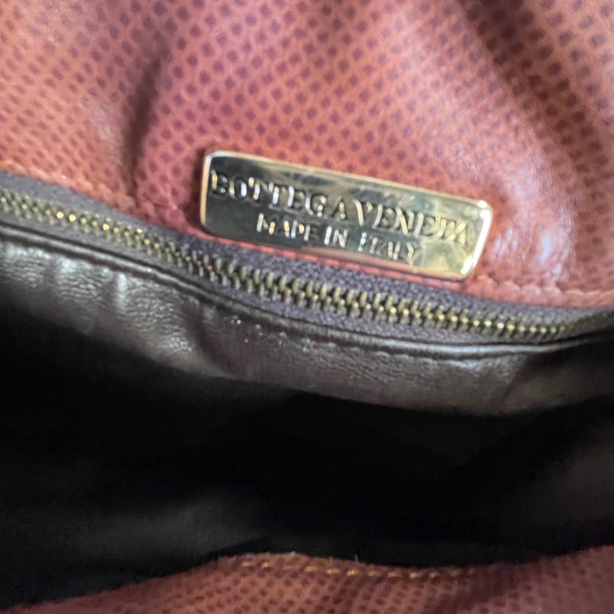 Bottega Veneta Vintage Brown Leder Umhängetasche mit Sattel im Angebot 3