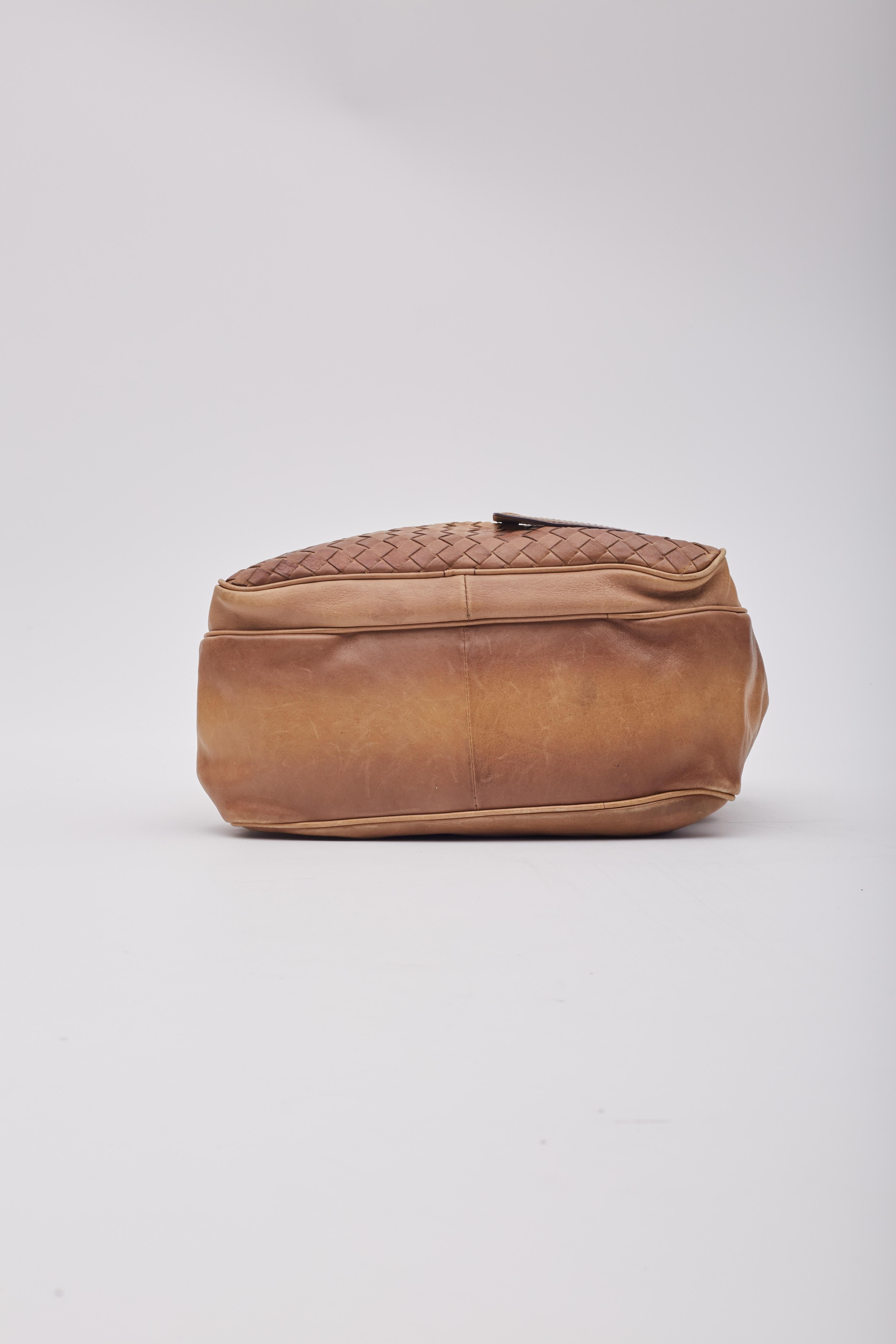 Bottega Veneta Vintage Caramel Leather Intrecciato Messenger Bag 2