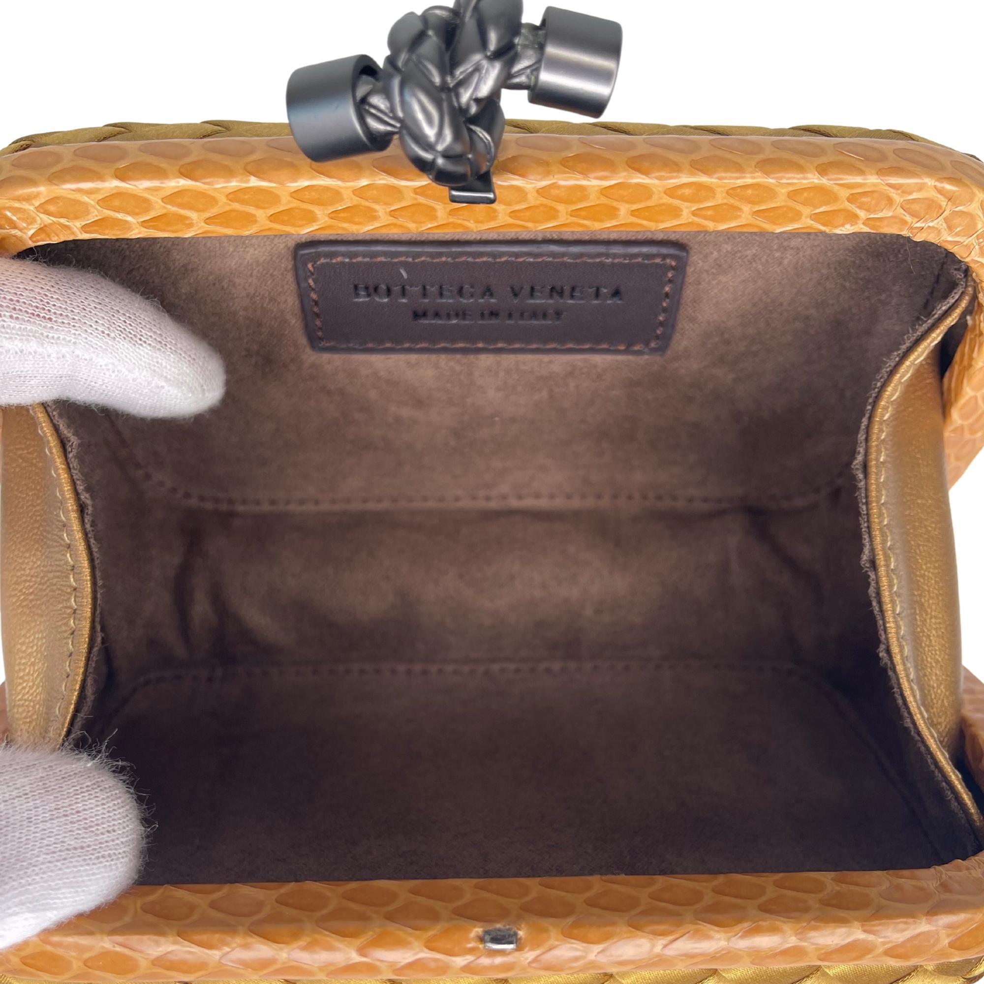 bottega knot clutch