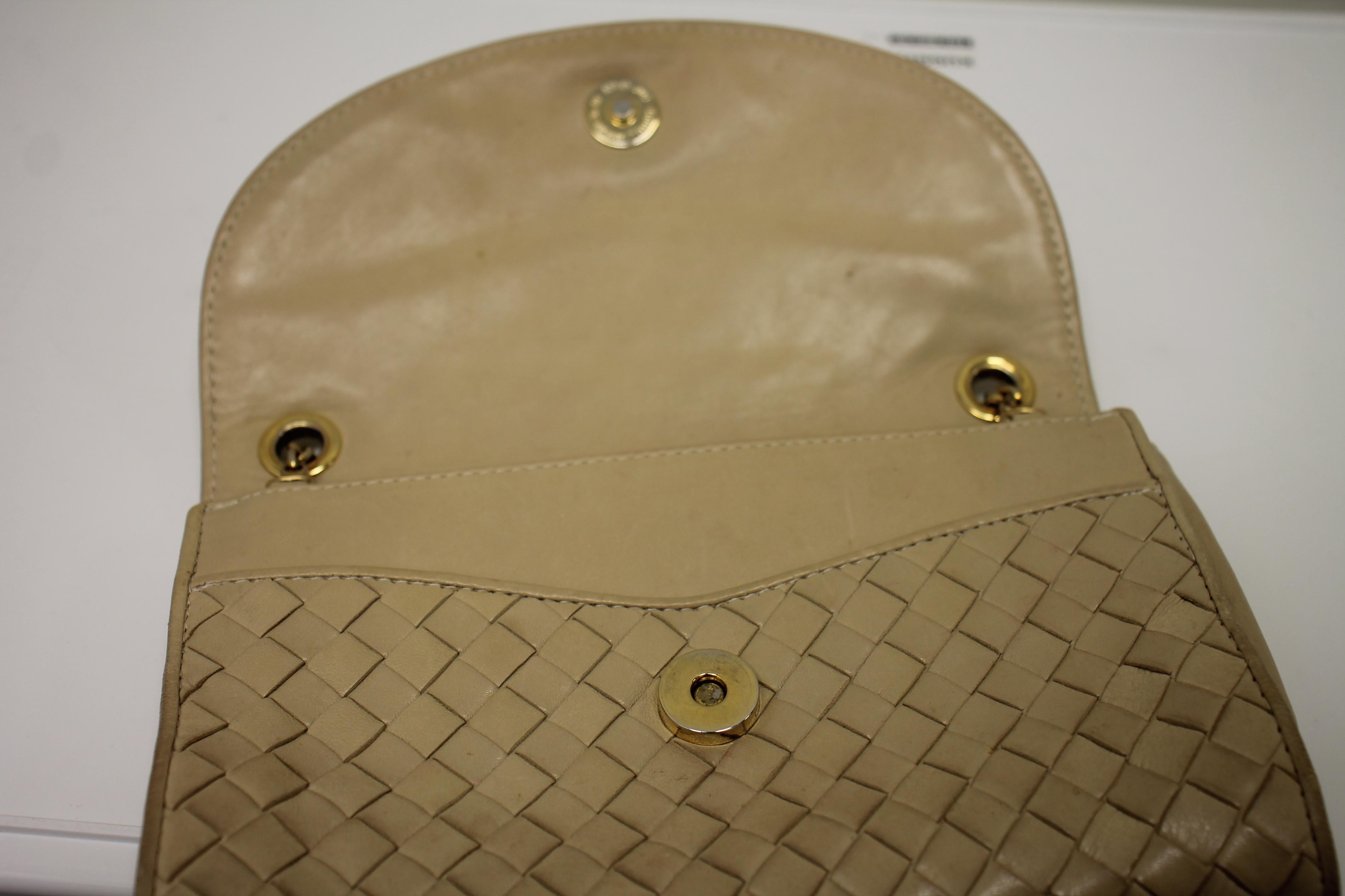 Bottega Veneta Vintage Intrecciato Woven Bag For Sale 3