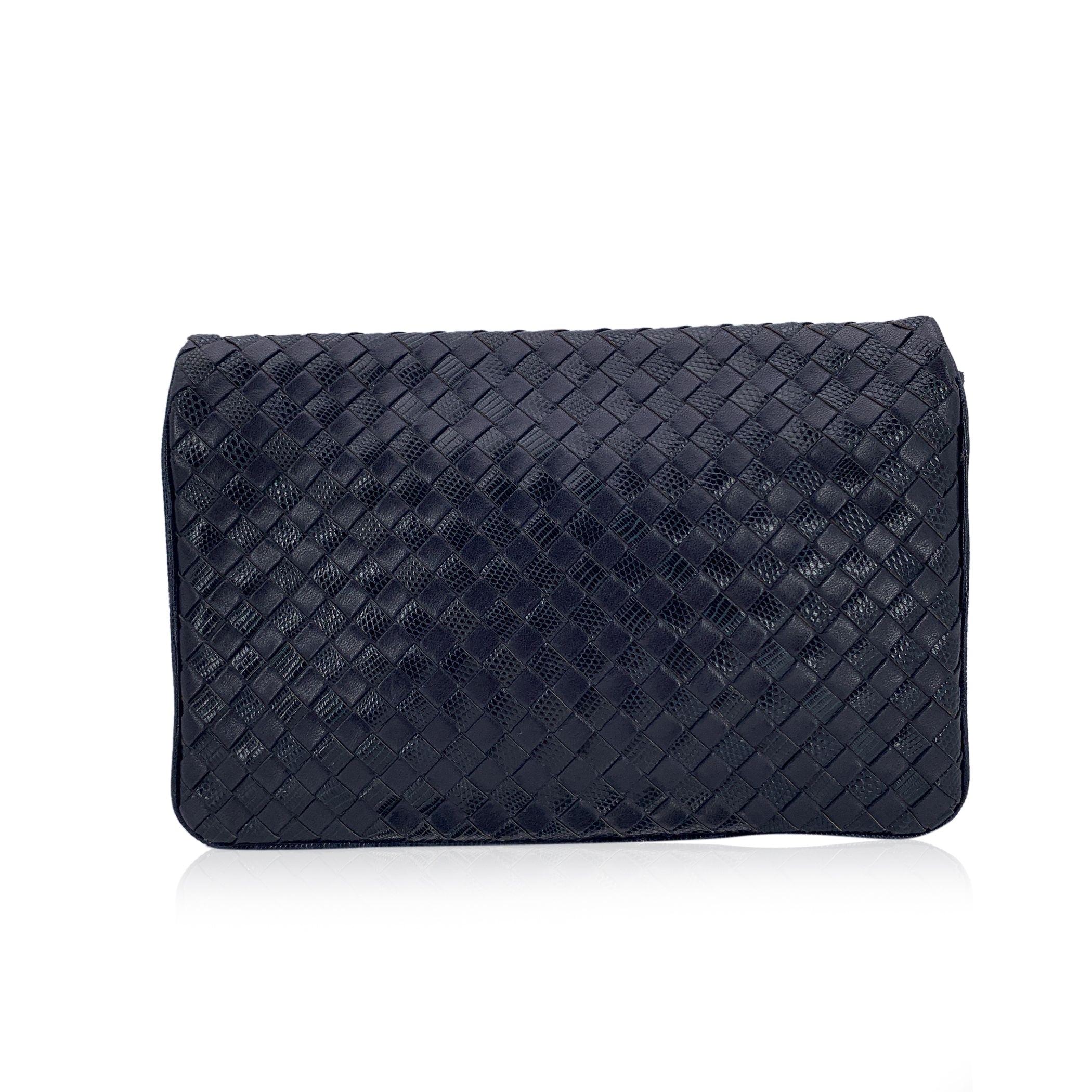 Black Bottega Veneta Vintage Navy Blue Intrecciato Woven Leather Clutch Bag For Sale