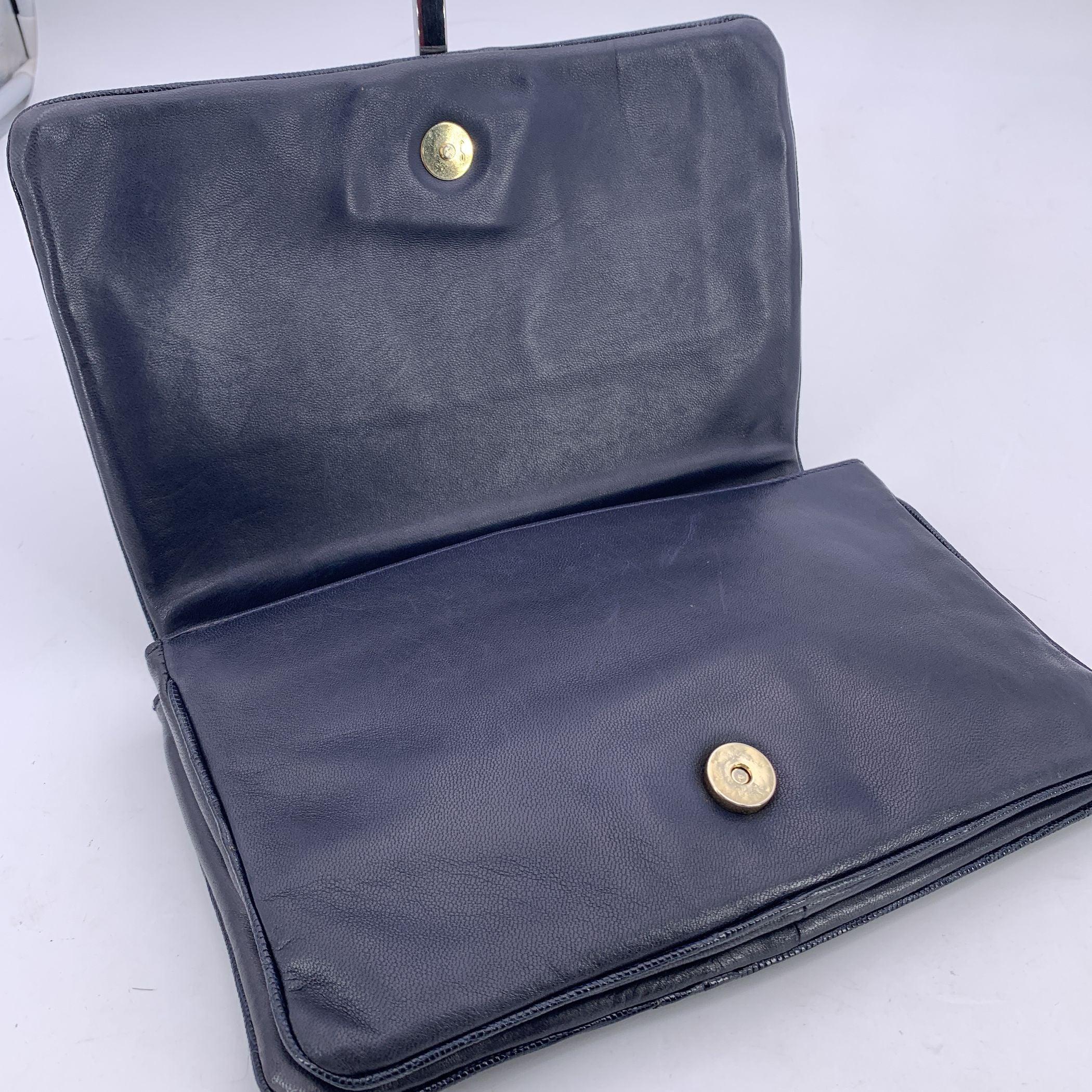 Bottega Veneta Vintage Navy Blue Intrecciato Woven Leather Clutch Bag In Good Condition For Sale In Rome, Rome
