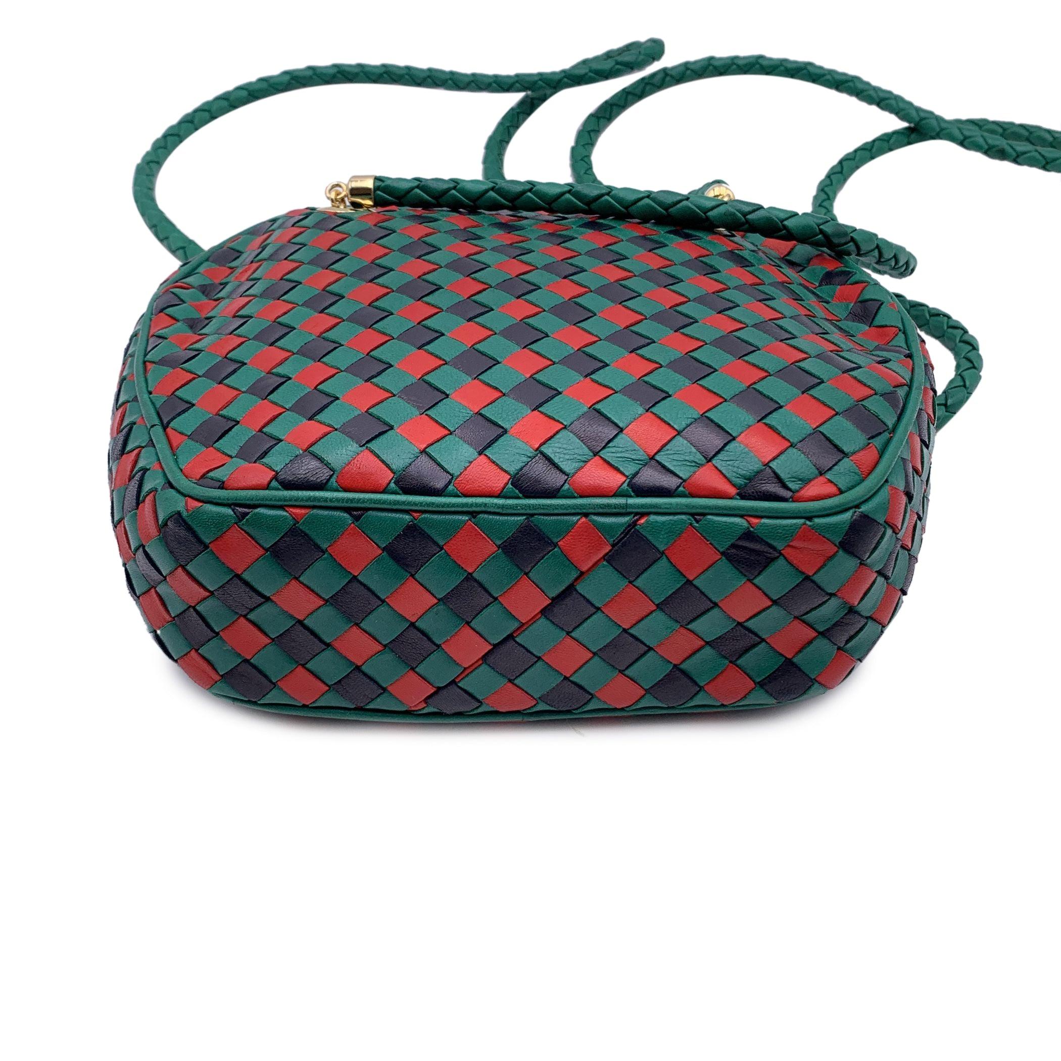 Bolso de hombro Bottega Veneta Vintage de piel tricolor tejida en Excelente Estado en Rome, Rome