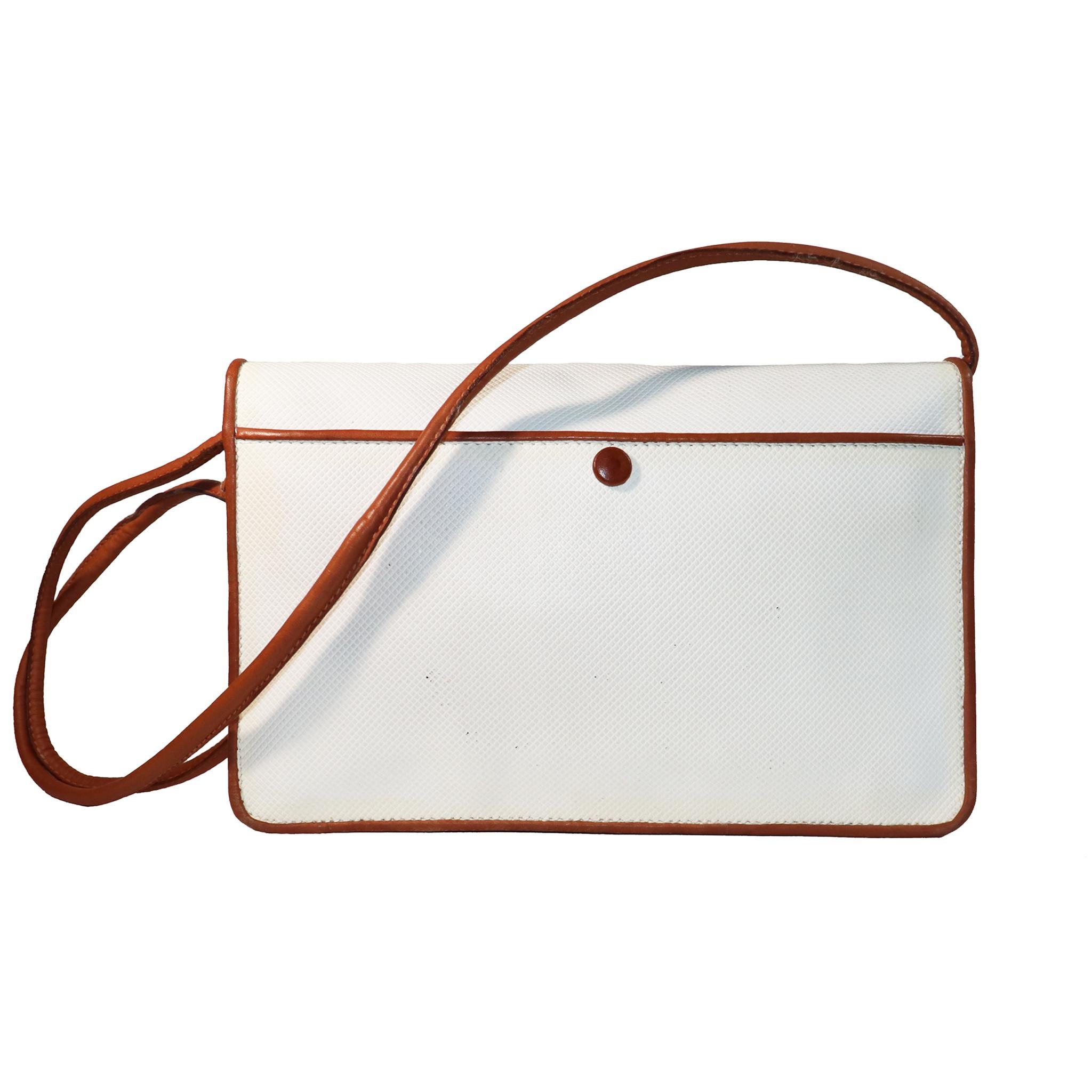 Bottega Veneta White Crossbody w/ Tan Accent and Strap In Good Condition For Sale In Los Angeles, CA
