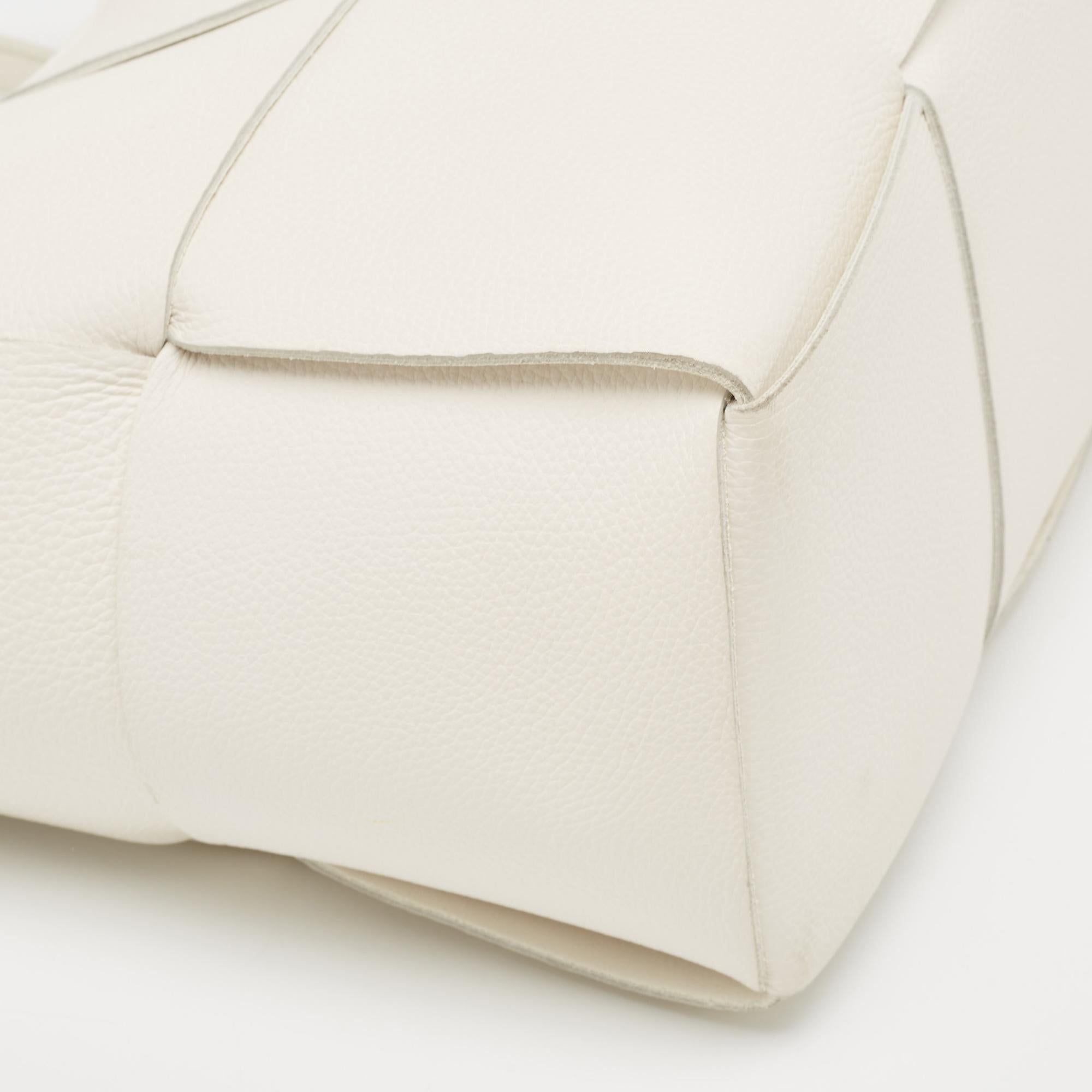Bottega Veneta White Intrecciato Leather Arco Tote For Sale 1