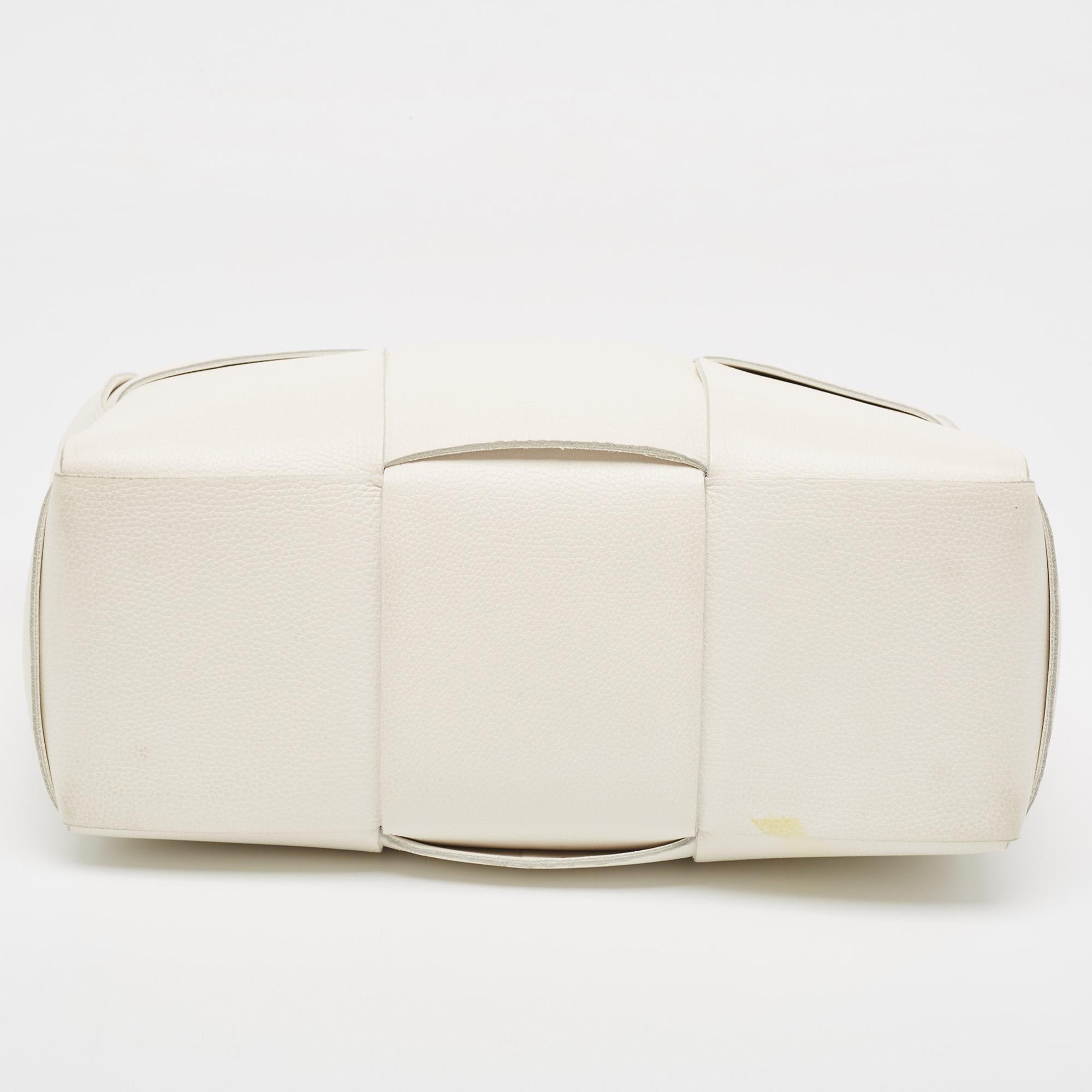 Bottega Veneta White Intrecciato Leather Arco Tote For Sale 2