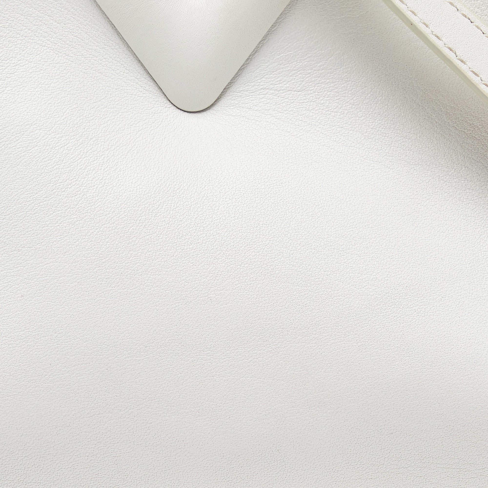Bottega Veneta White Intrecciato Leather Point Shoulder Bag For Sale 5