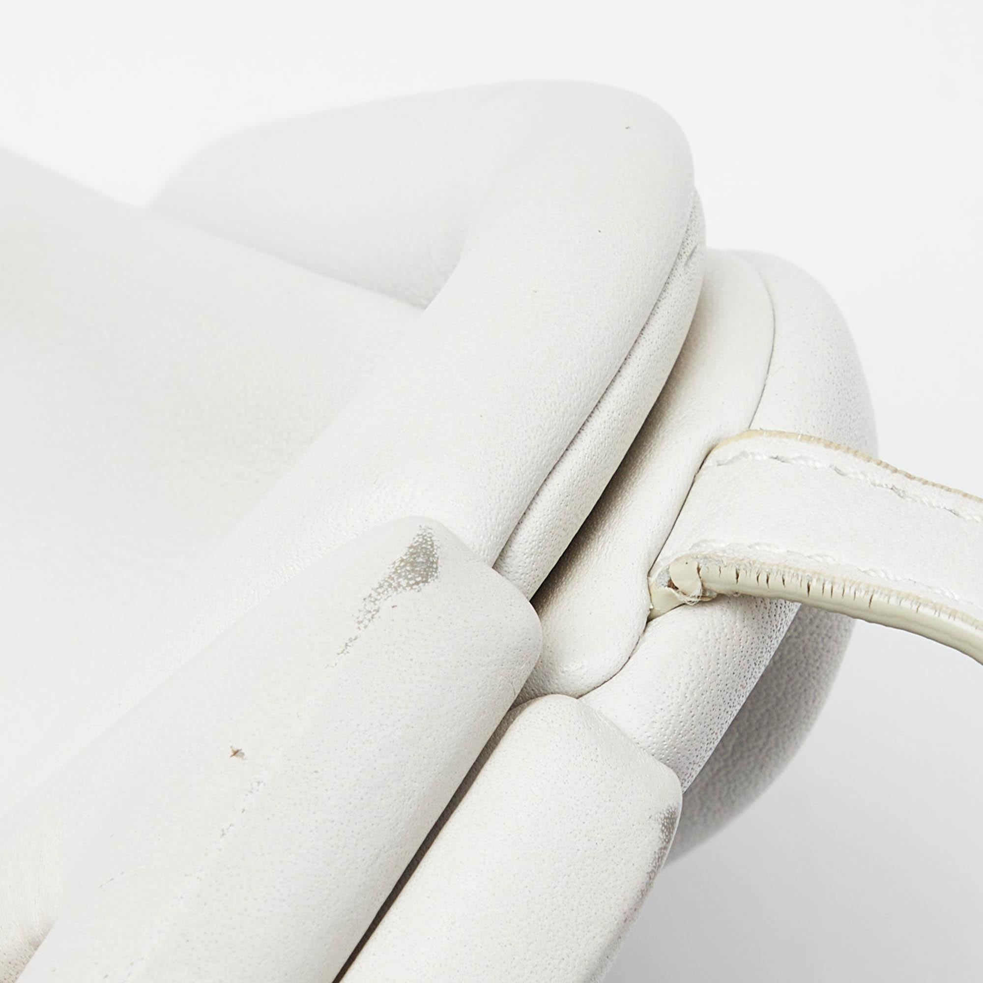 Bottega Veneta White Intrecciato Leather Point Shoulder Bag For Sale 6
