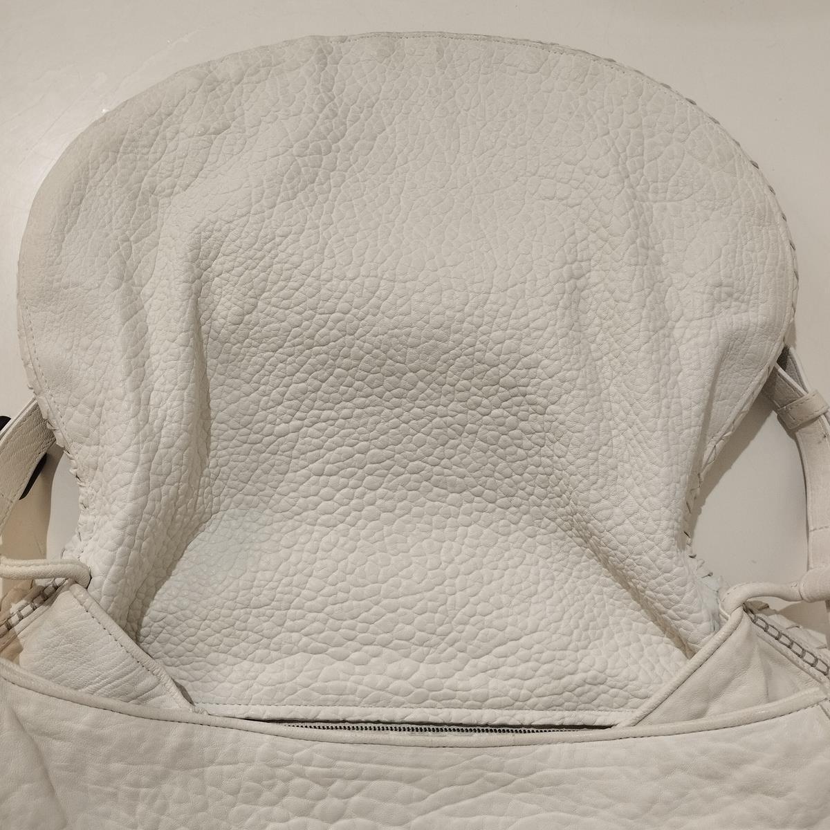 Bottega Veneta Weiße Intrecciato Tote Bag im Zustand „Hervorragend“ im Angebot in Gazzaniga (BG), IT