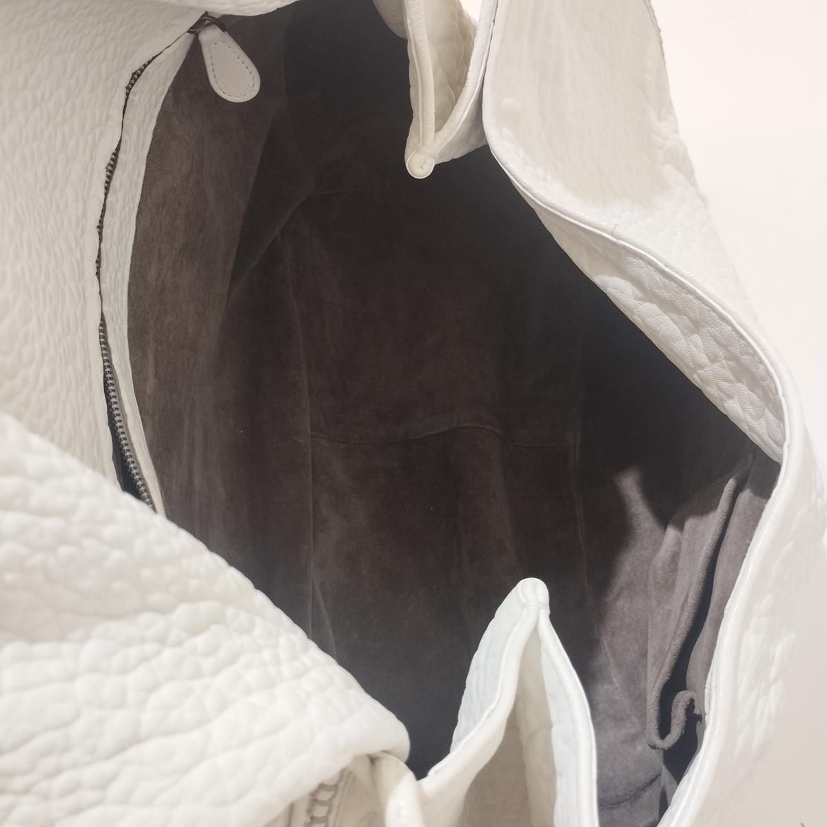 Women's Bottega Veneta White Intrecciato Tote Bag For Sale