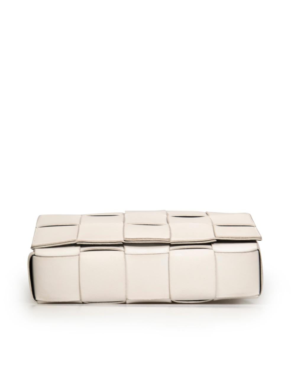 Women's Bottega Veneta White Leather Intrecciato Cassette Bag For Sale