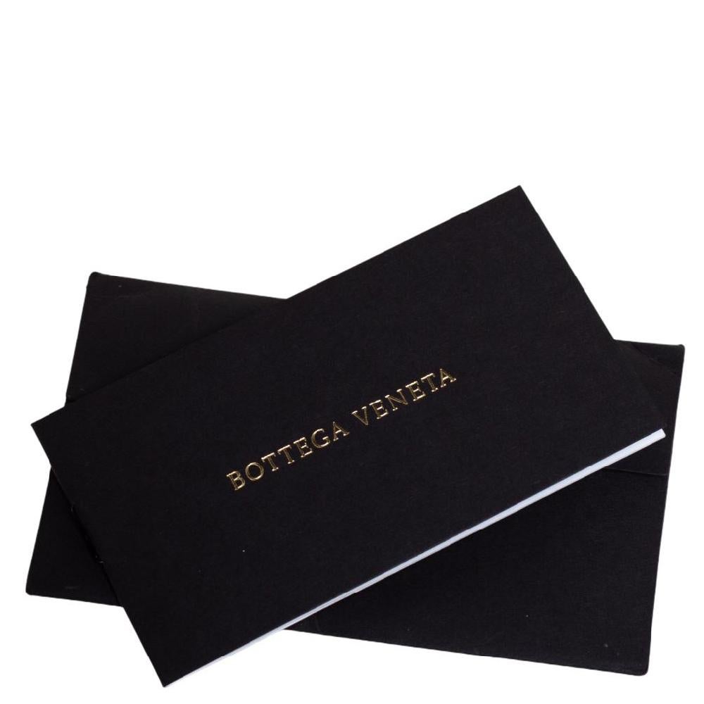 Bottega Veneta White Leather Jodie Hobo In Good Condition In Dubai, Al Qouz 2