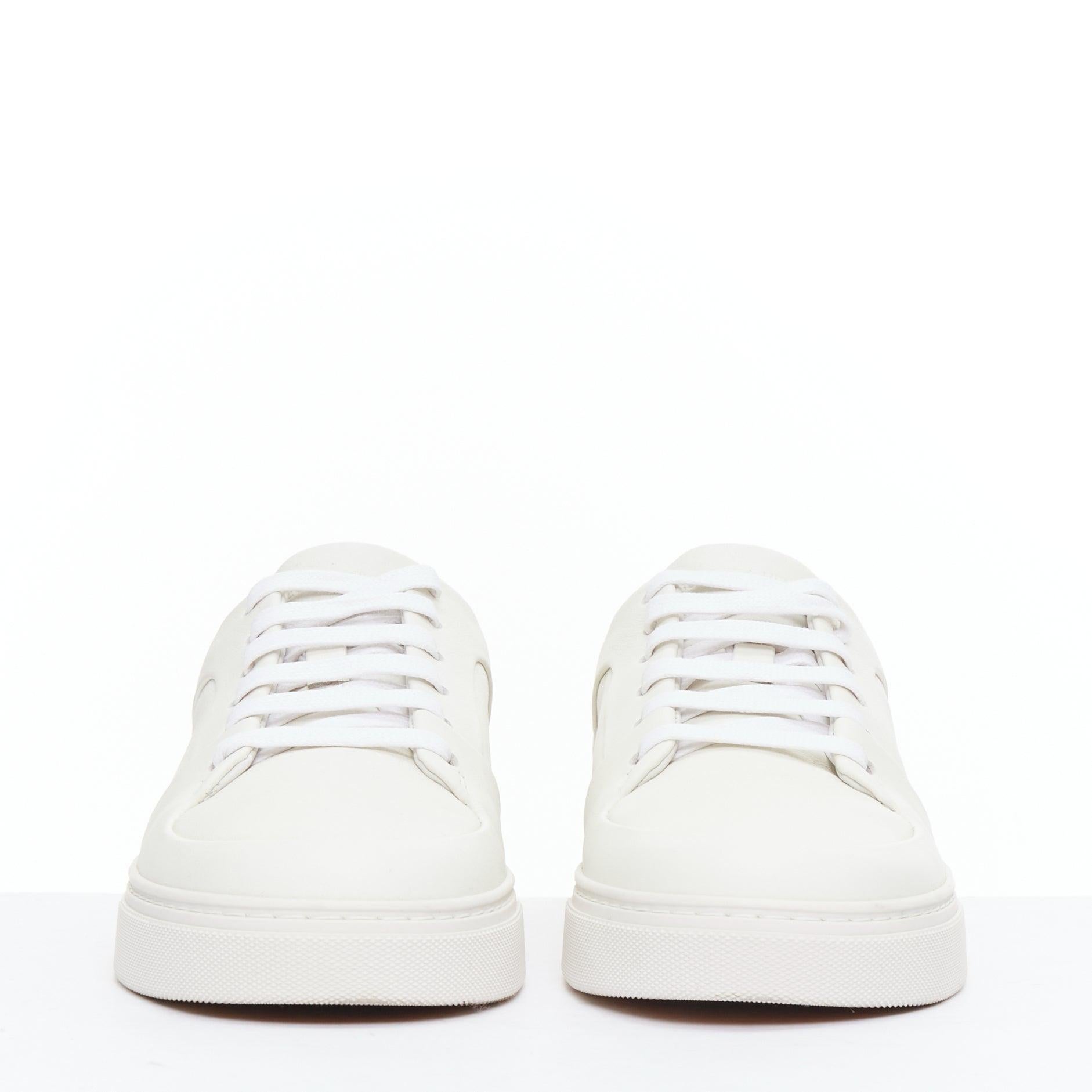 BOTTEGA VENETA white leather minimal lace up sneakers EU39 In Good Condition For Sale In Hong Kong, NT