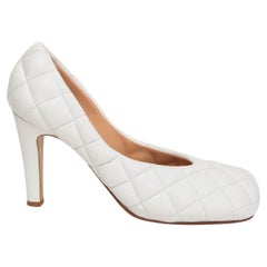 Used BOTTEGA VENETA white leather PADDED QUILTED BLOCK SQUARE TOE Pumps Shoes 39