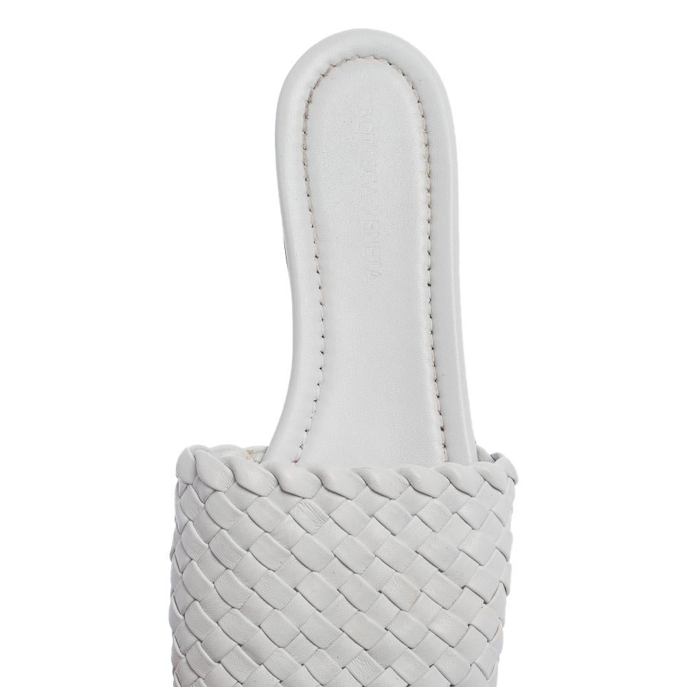 Gray Bottega Veneta White Leather Slide Sandals Size 40.5