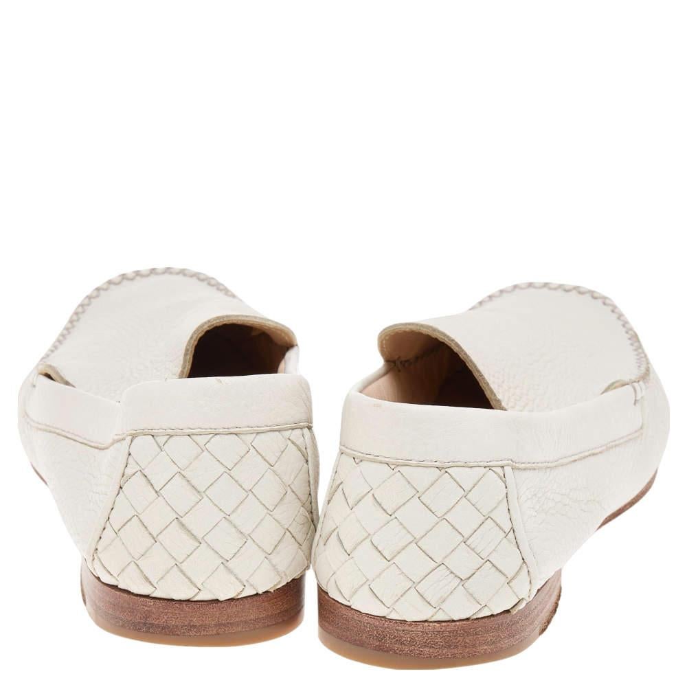 Women's Bottega Veneta White Leather Slip On Loafers Size 39 For Sale