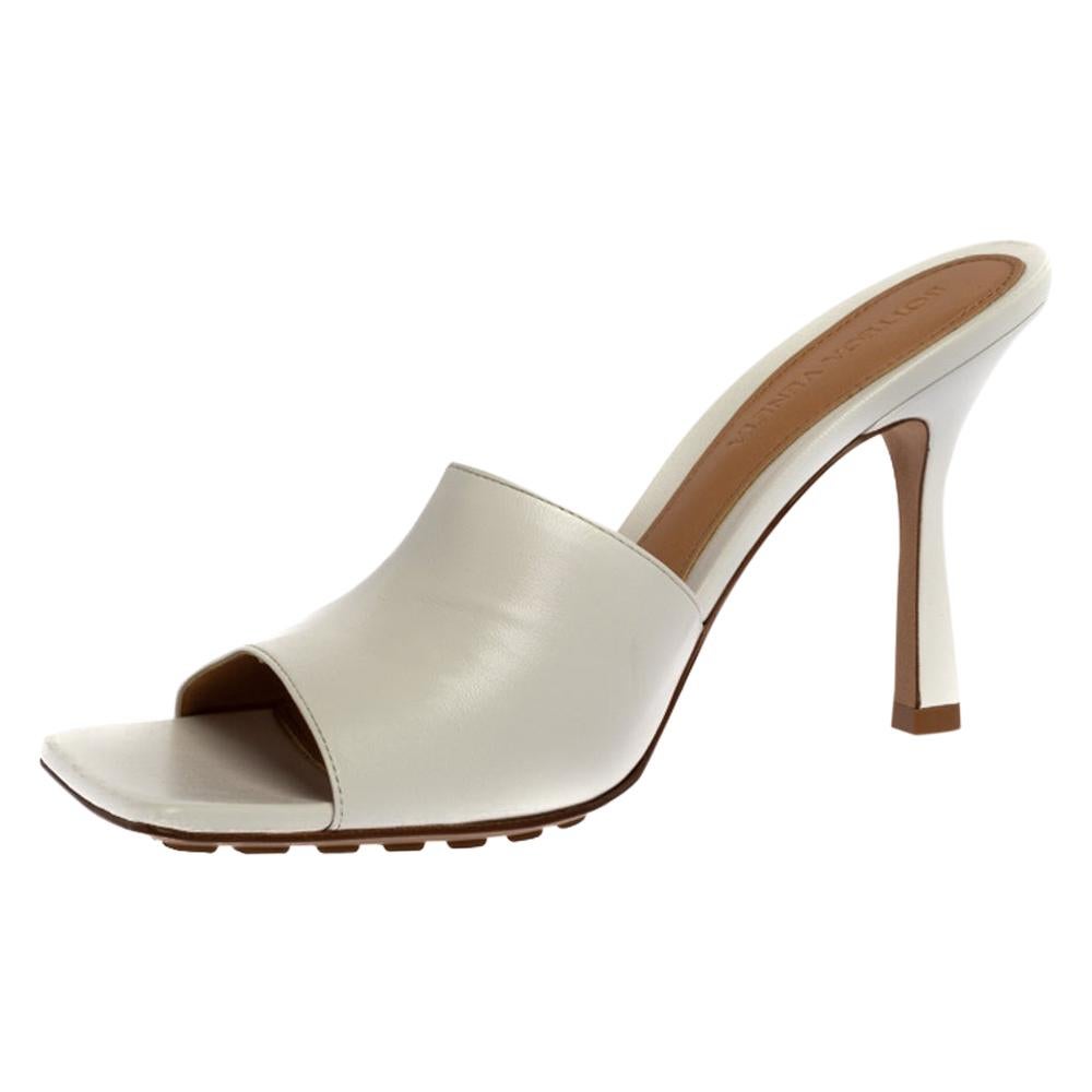 Bottega Veneta White Leather Square Toe Slide Sandals Size 37.5