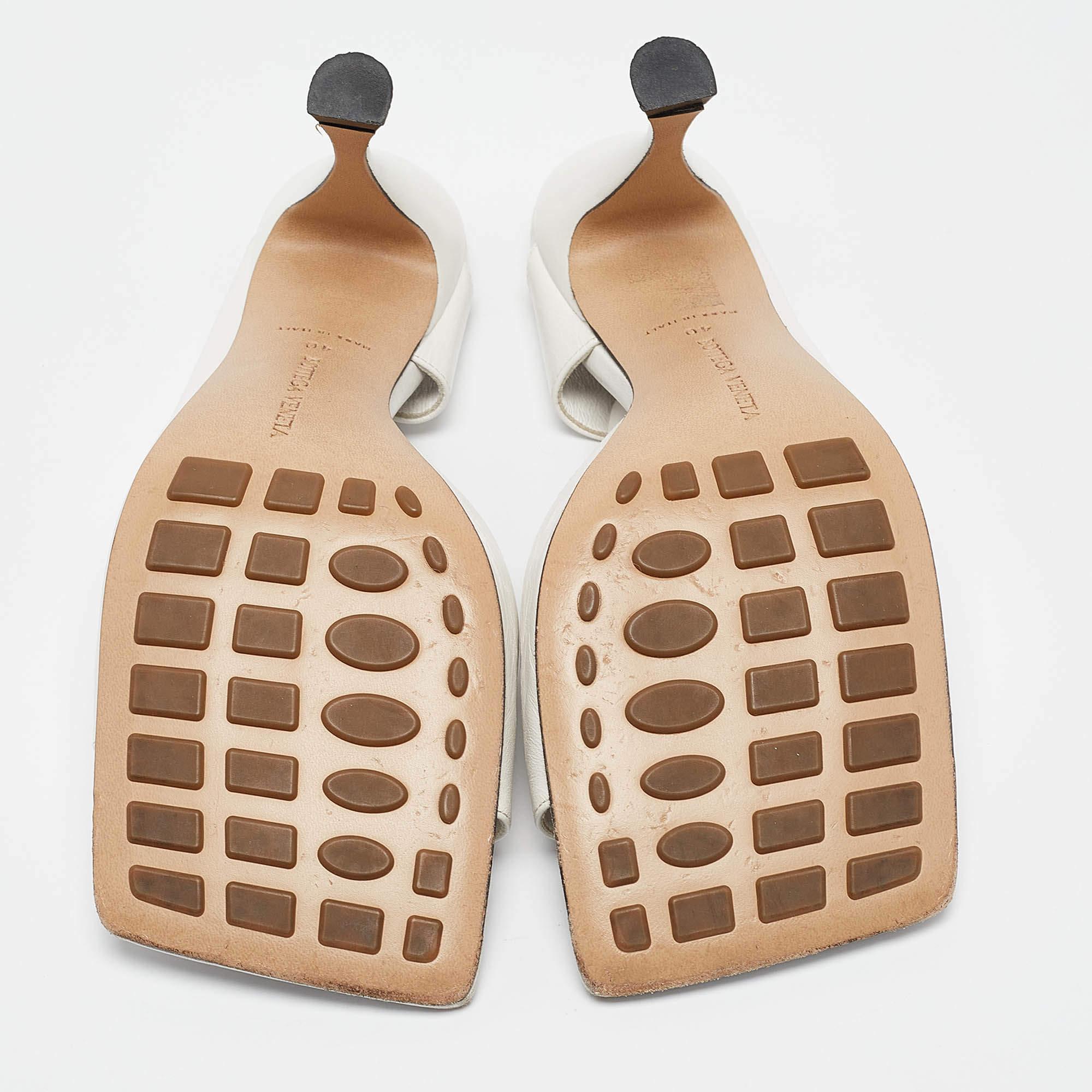 Bottega Veneta - Sandales en cuir blanc à bouts carrés - Slide - Taille 40 1