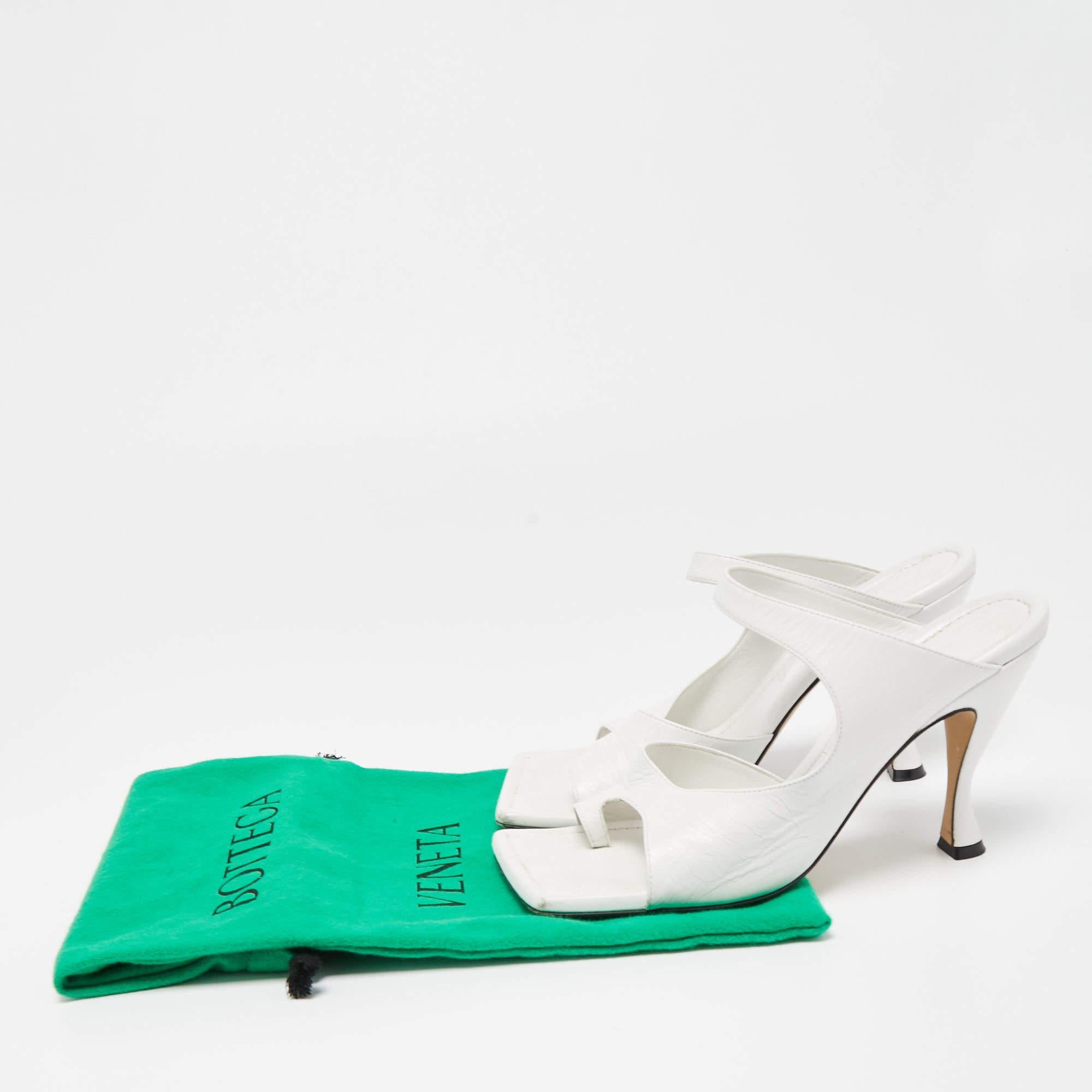 Bottega Veneta White Leather Square Toe Slides Size 38.5 5