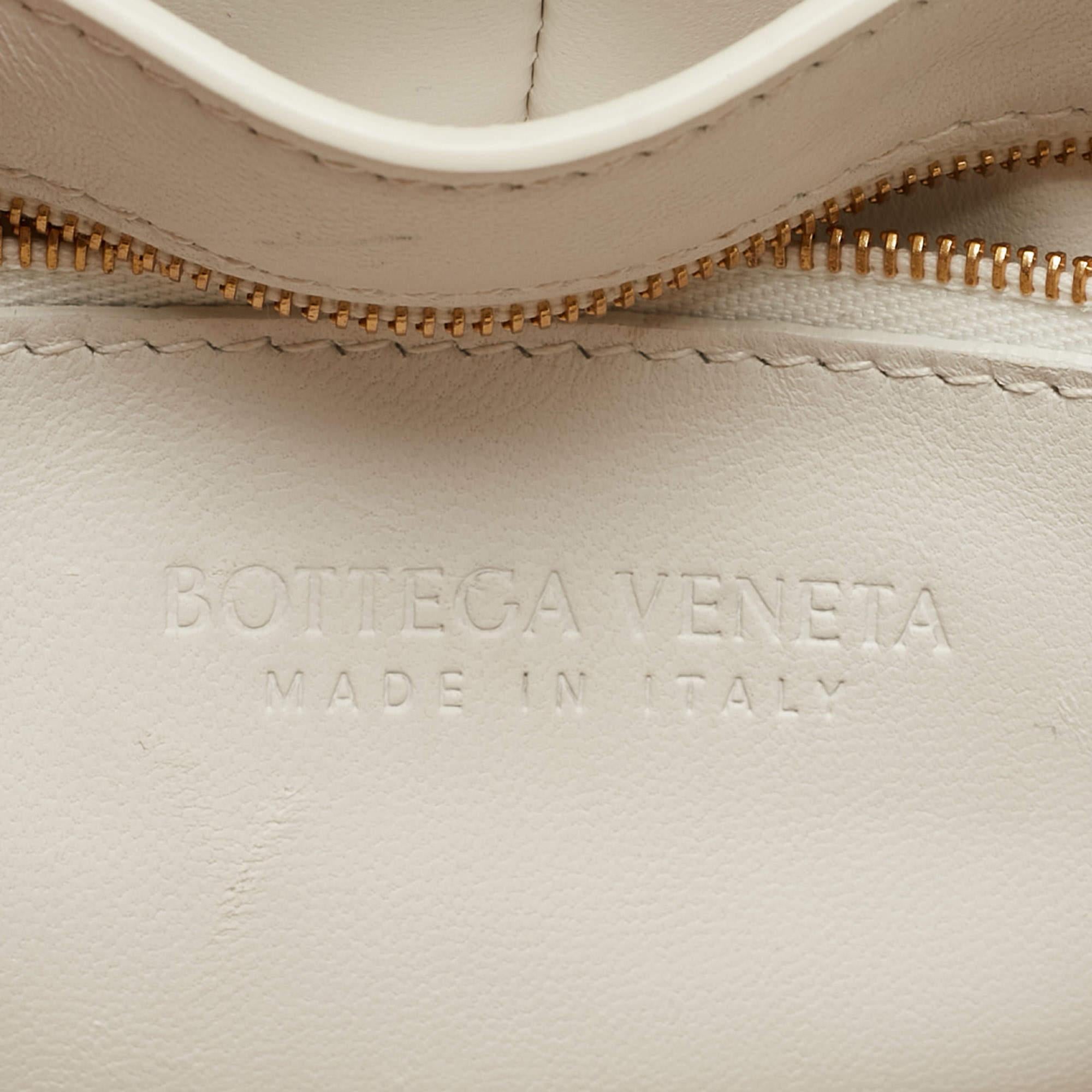 Bottega Veneta White Padded Leather Cassette Shoulder Bag For Sale 6