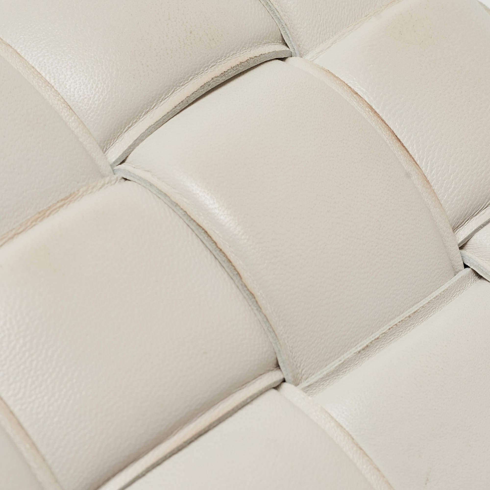 Bottega Veneta White Padded Leather Cassette Shoulder Bag For Sale 4