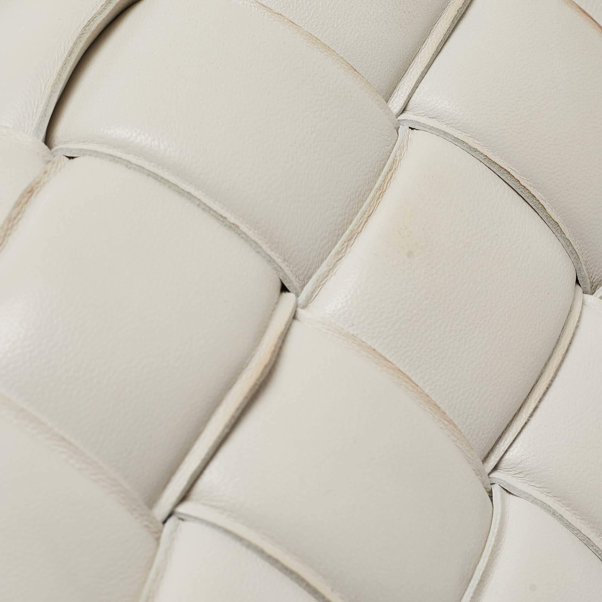Bottega Veneta White Padded Leather Cassette Shoulder Bag For Sale 5