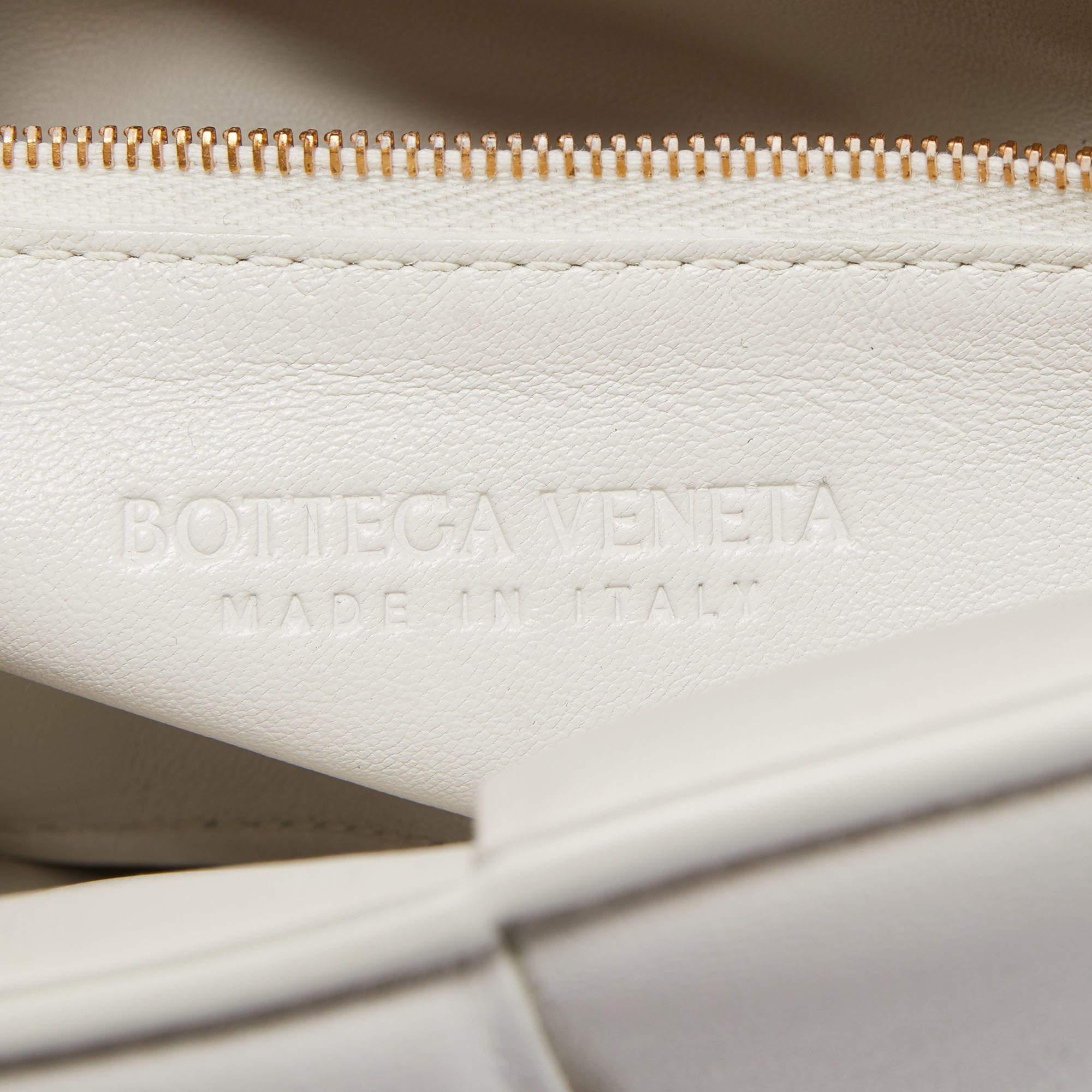 Bottega Veneta White Padded Leather Chain Cassette Shoulder Bag For Sale 2