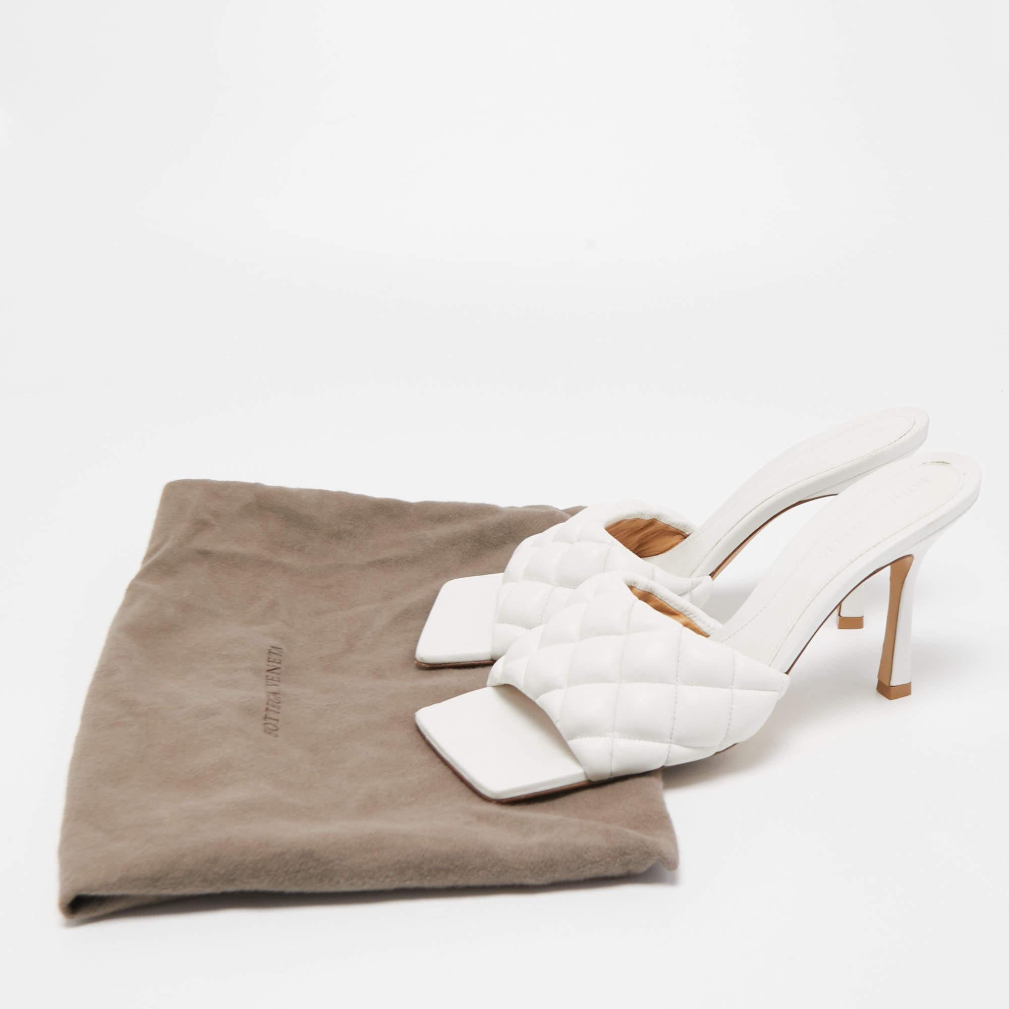 Bottega Veneta White Quilted Leather Lido Slide Sandals Size 38.5 7