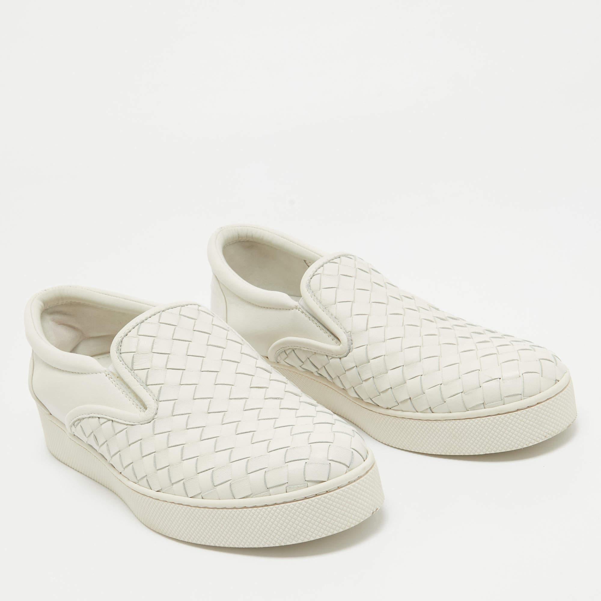 Women's Bottega Veneta White Woven Leather Dodger Slip On Sneakers Size 38.5