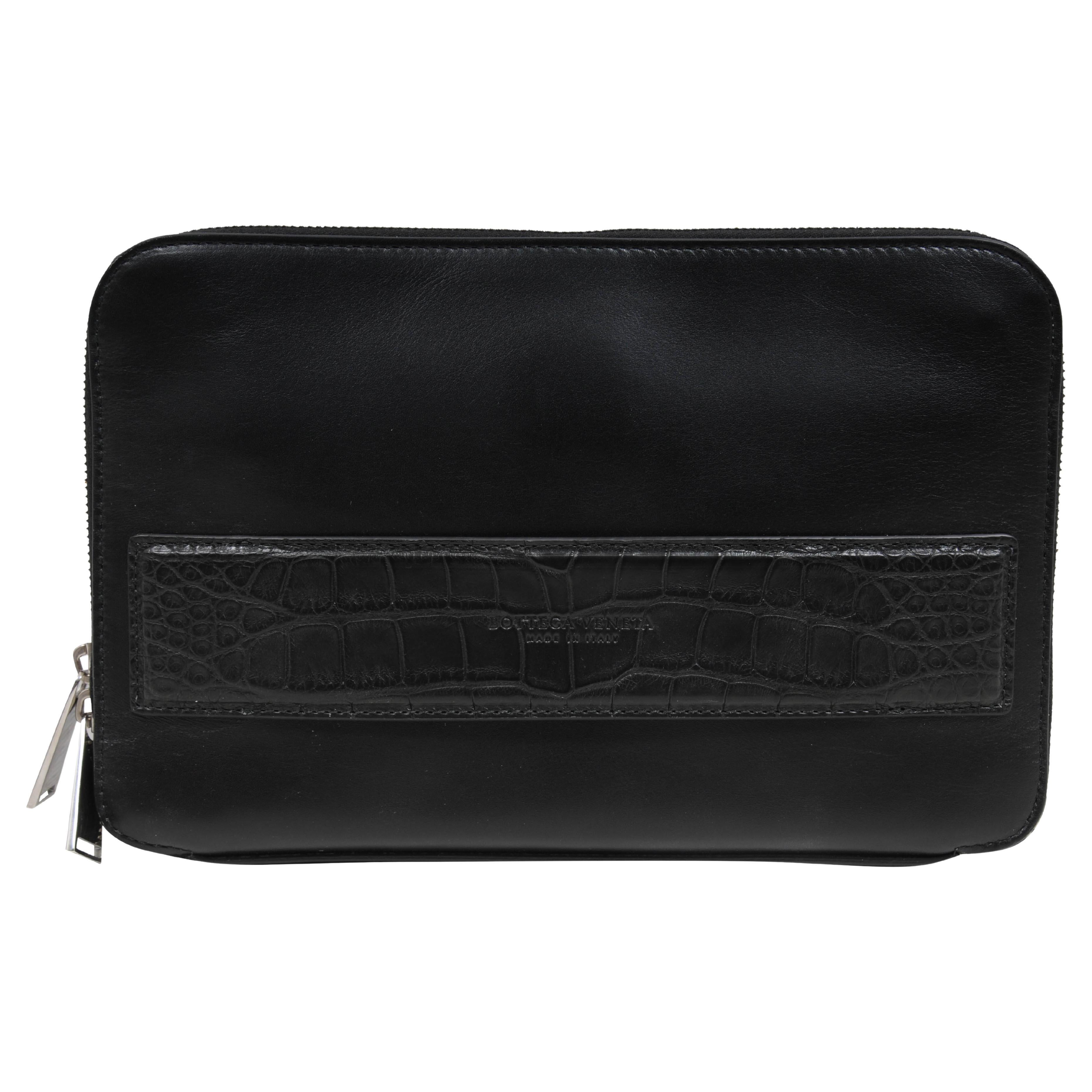 Bottega Veneta Donna Busta Pochette Coccodrillo Nero Cinturino Portacarte