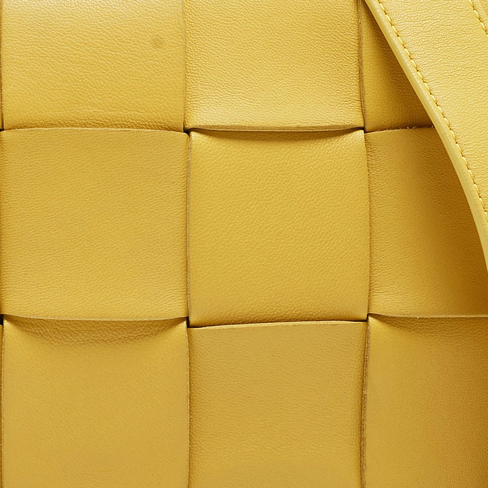 Bottega Veneta Yellow Intrecciato Leather Medium Cassette Shoulder Bag 5
