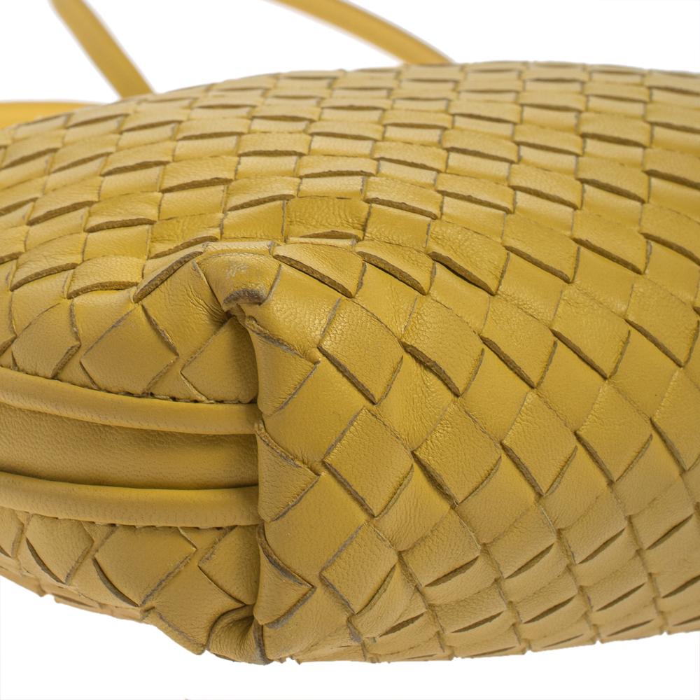 Bottega Veneta Yellow Intrecciato Leather Nodini Crossbody Bag In Good Condition In Dubai, Al Qouz 2